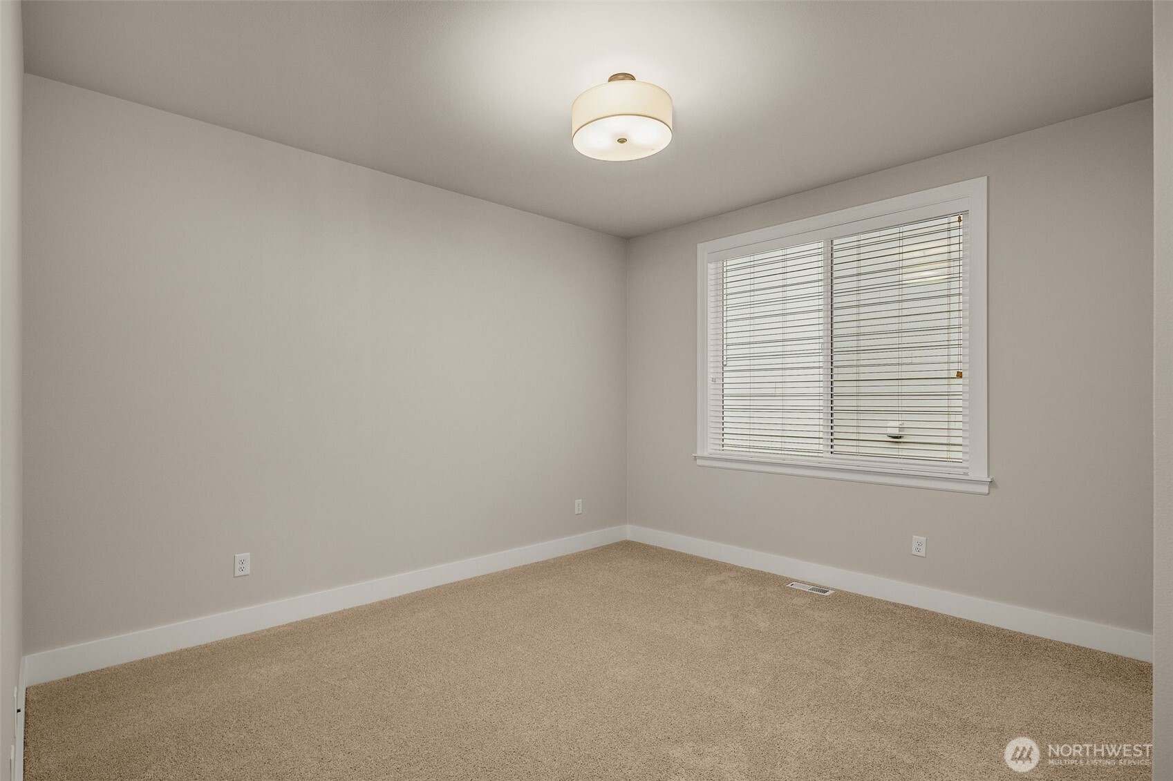 24480 Ne 19th Place Property Photo 30