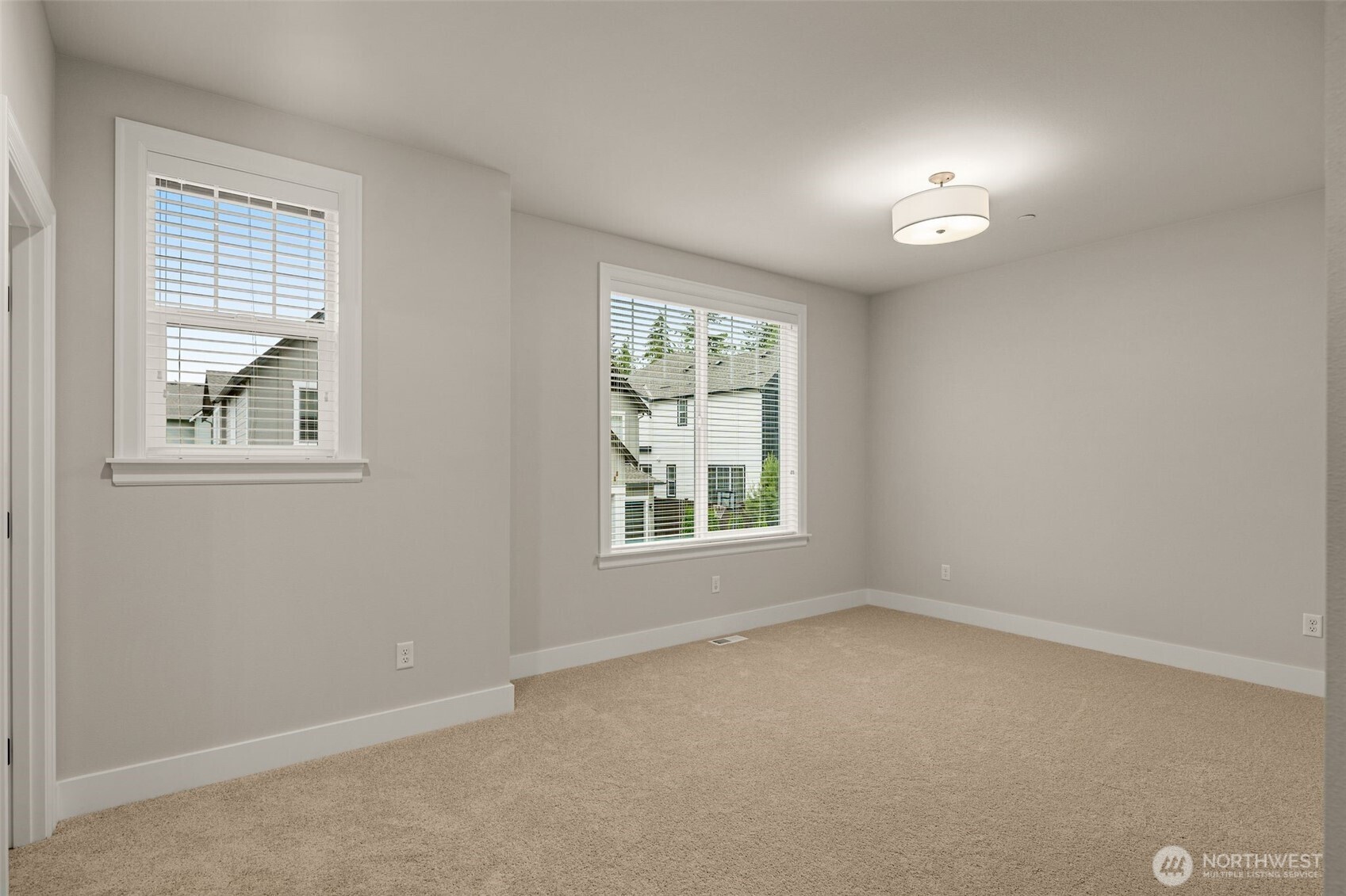 24480 Ne 19th Place Property Photo 31