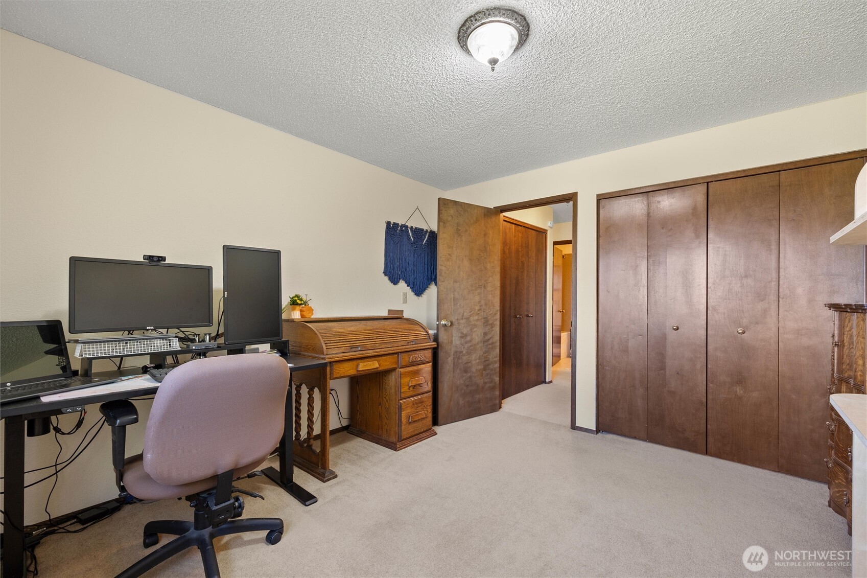 703 S 48th Avenue Property Photo 18