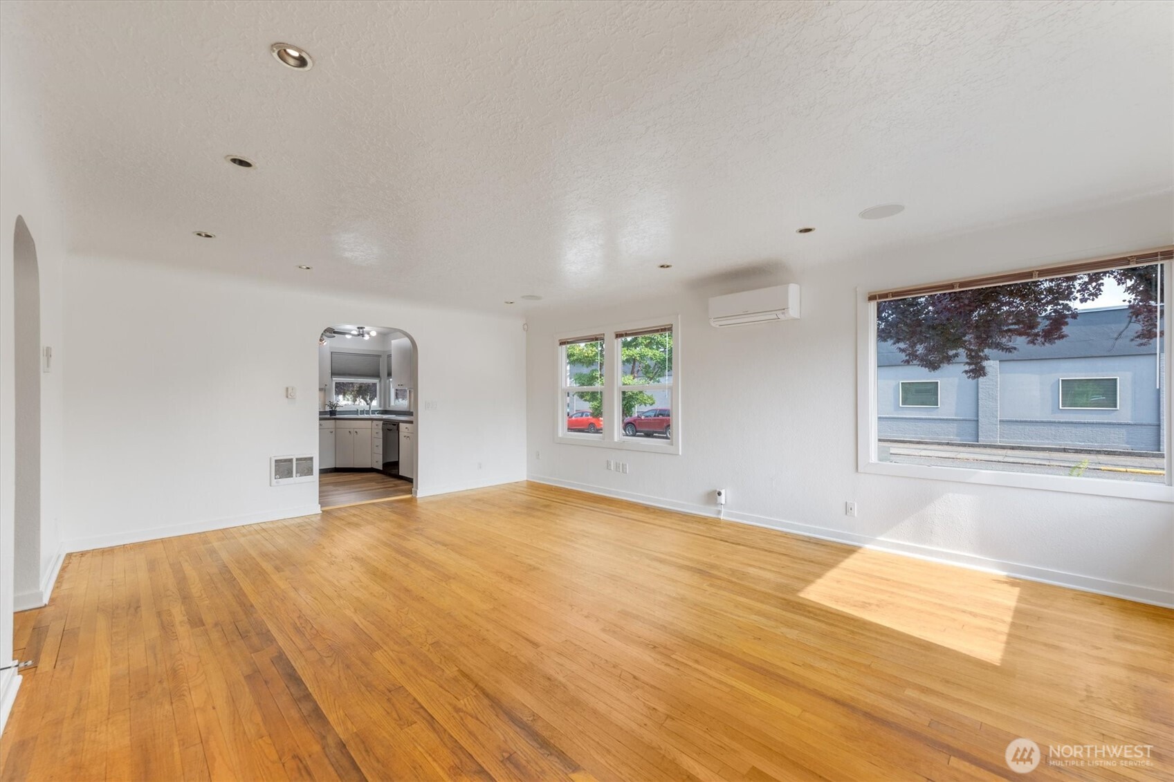1447 9th Avenue Property Photo 4