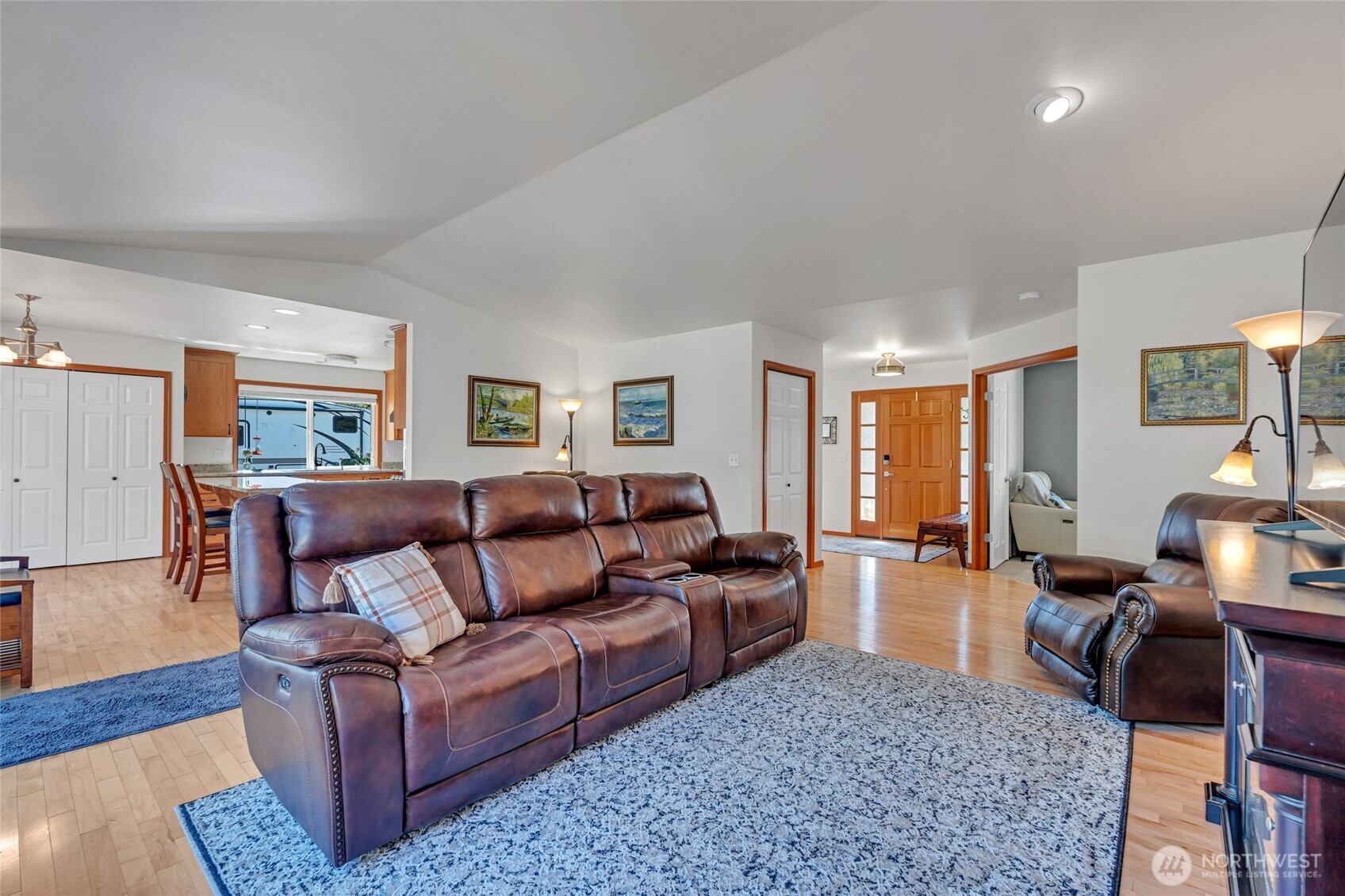451 Rhododendron Drive Property Photo 4