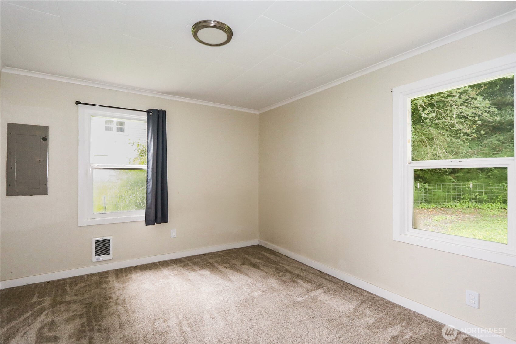 1312 E Summit Street Property Photo 12