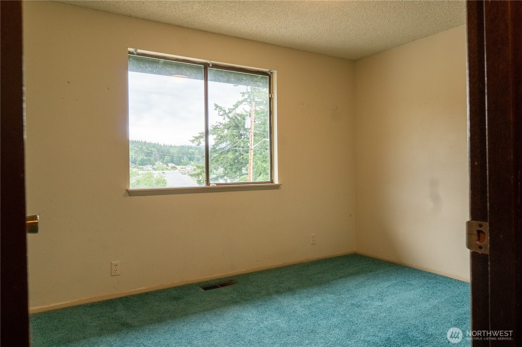 727 Poplar Drive Property Photo 15