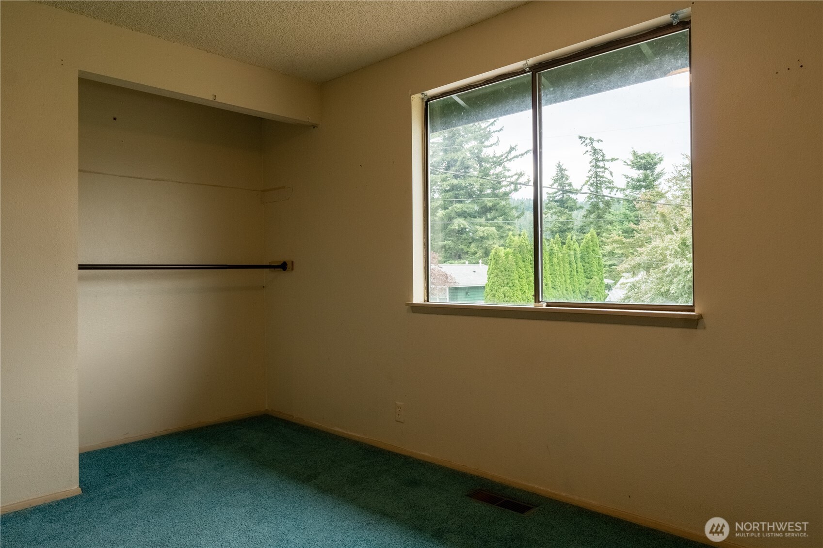 727 Poplar Drive Property Photo 17