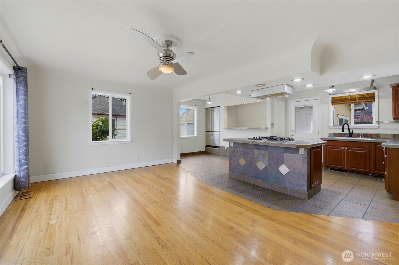 16 Oak Park Drive Property Photo 7