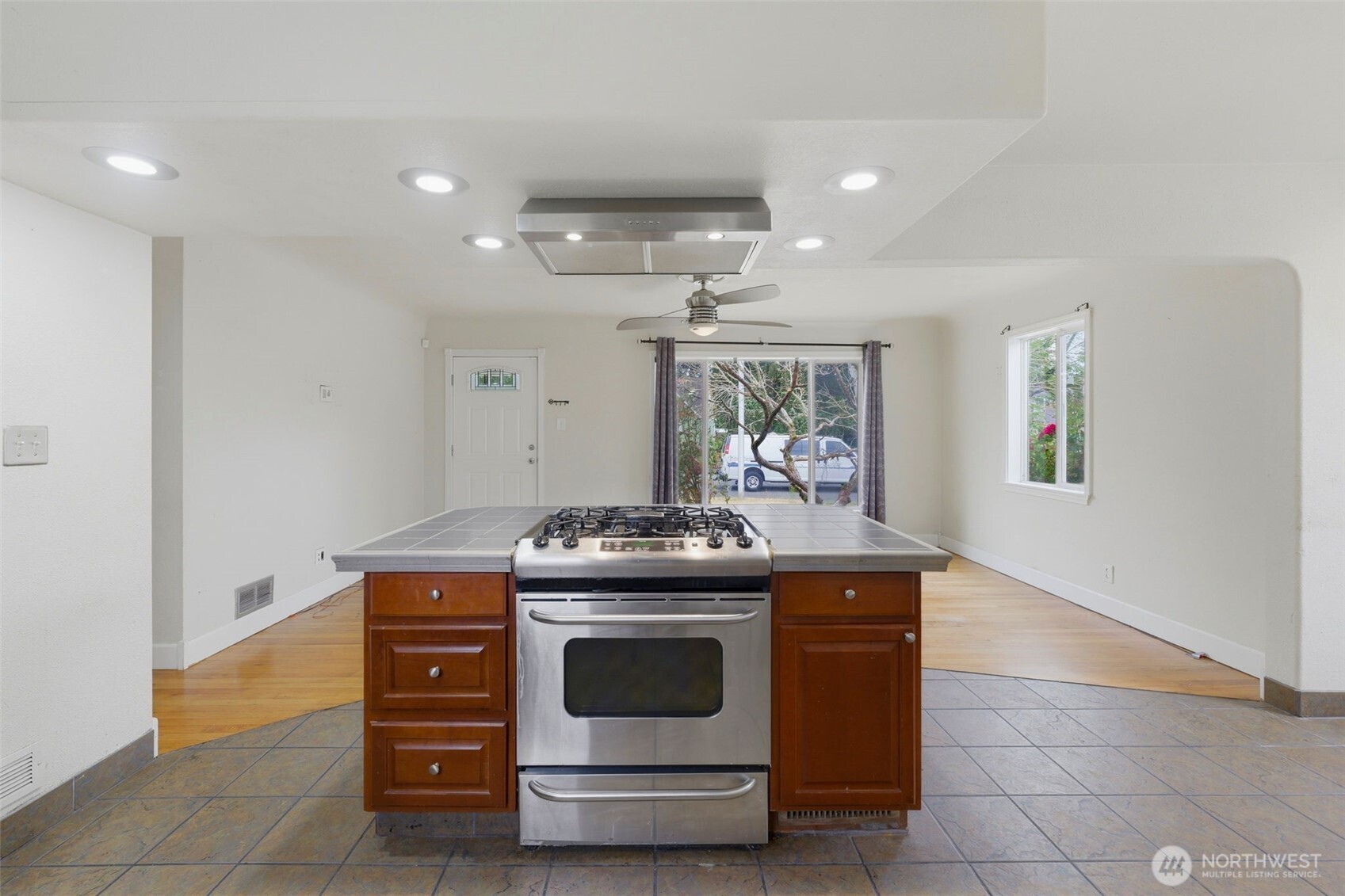 16 Oak Park Drive Property Photo 11