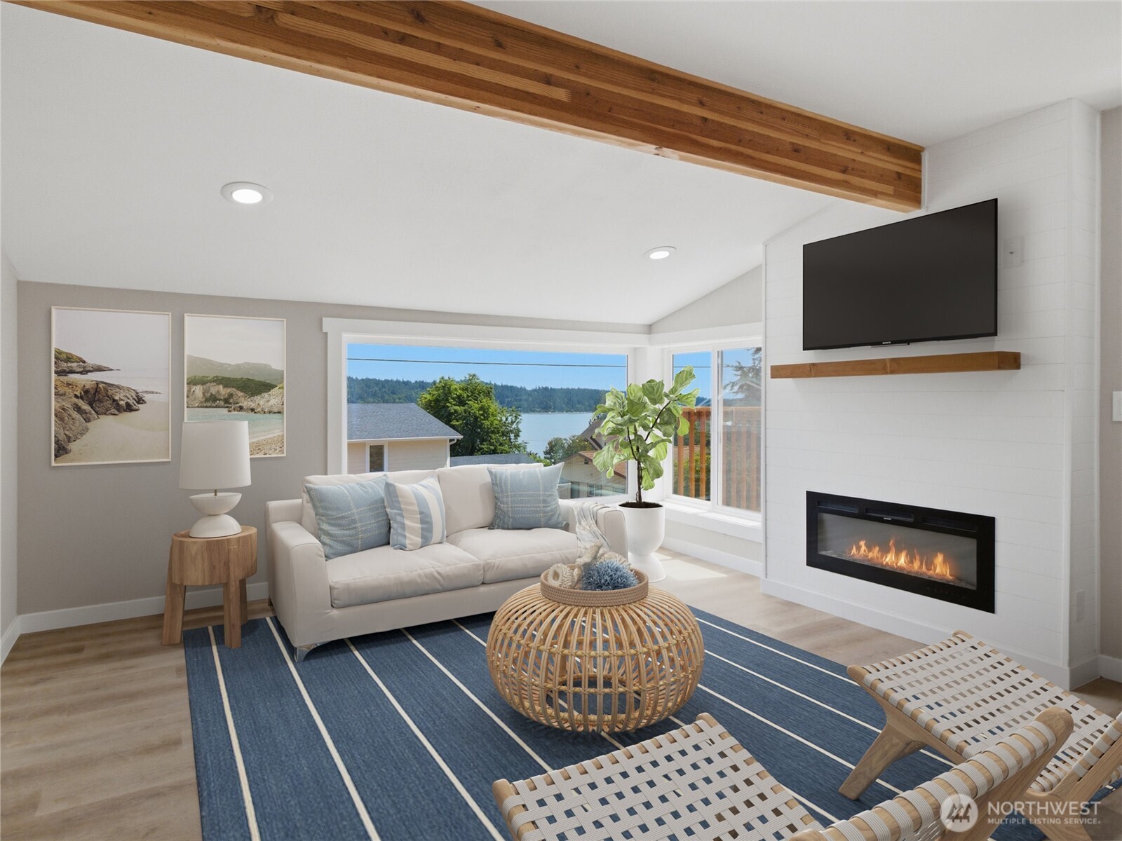 5600 Ocean View Boulevard Property Photo 3