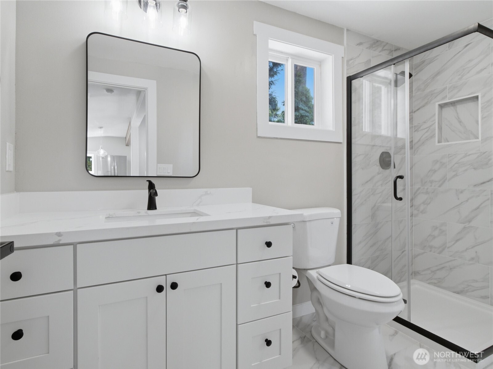 5600 Ocean View Boulevard Property Photo 17