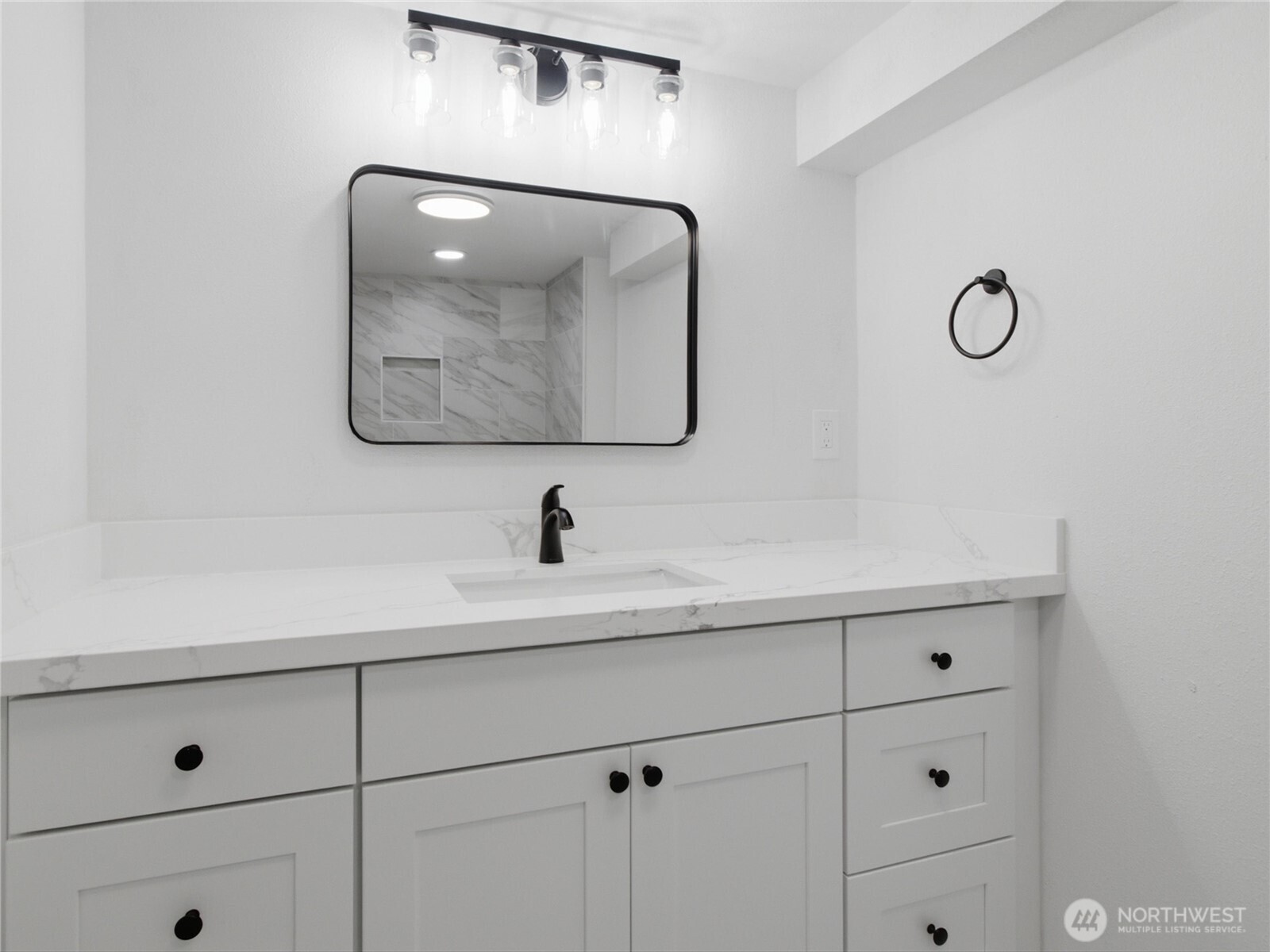 5600 Ocean View Boulevard Property Photo 26