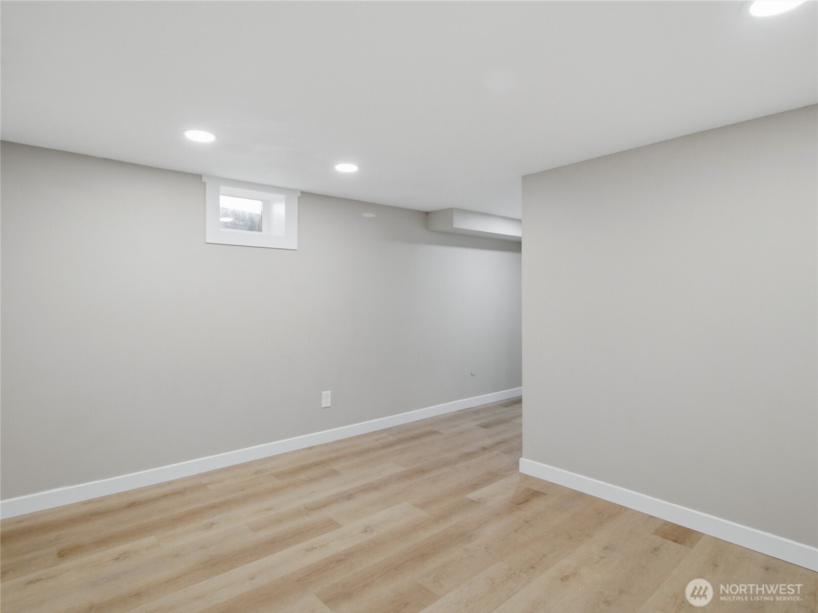 5600 Ocean View Boulevard Property Photo 30