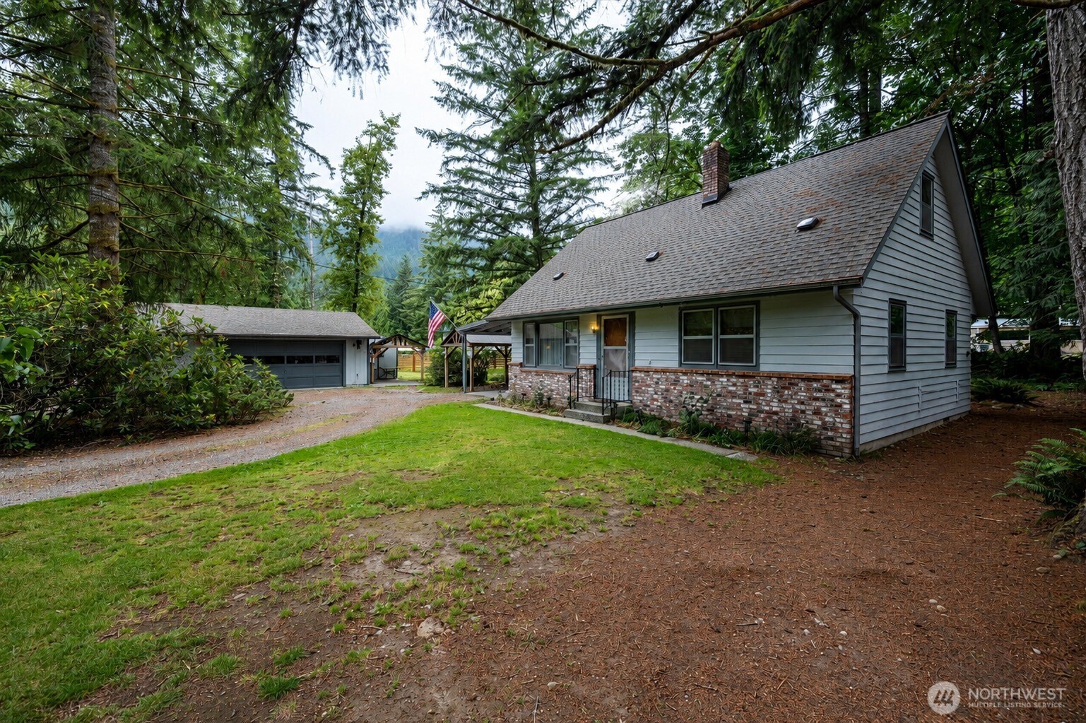 3026 Oak Place Property Photo 1