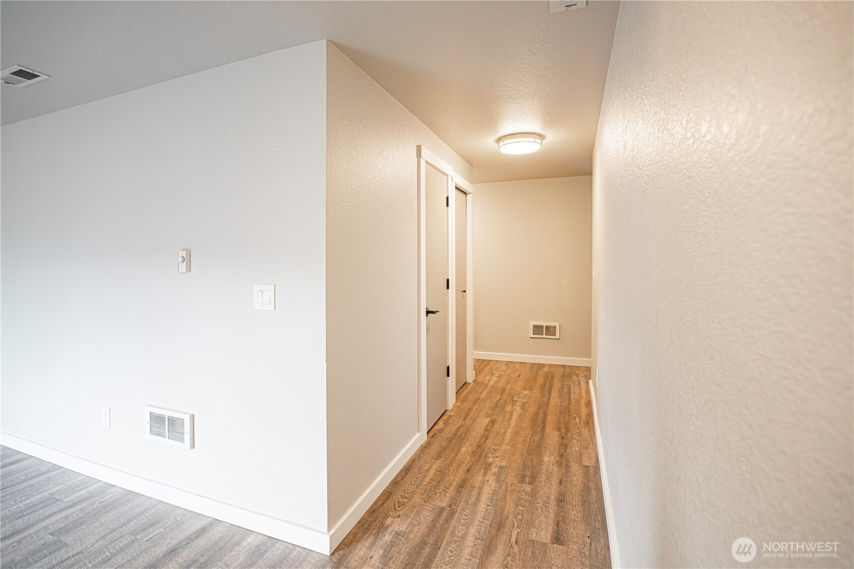 10010 15th Avenue Ct Property Photo 5