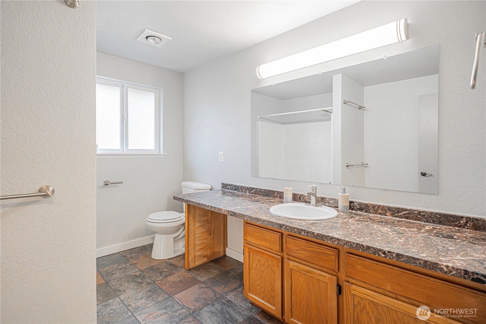 10010 15th Avenue Ct Property Photo 10