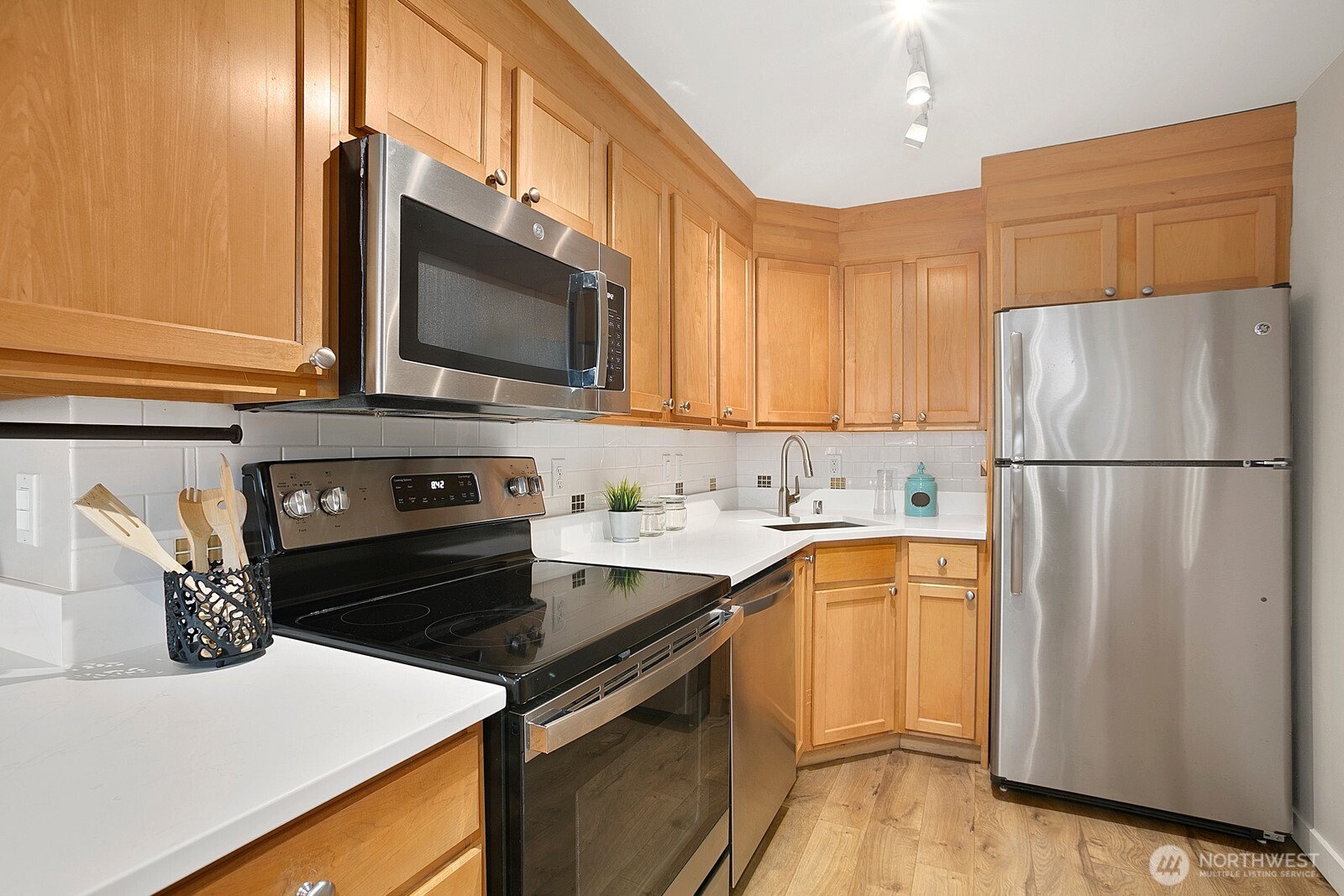 1601 Taylor Avenue 405 Property Photo 10