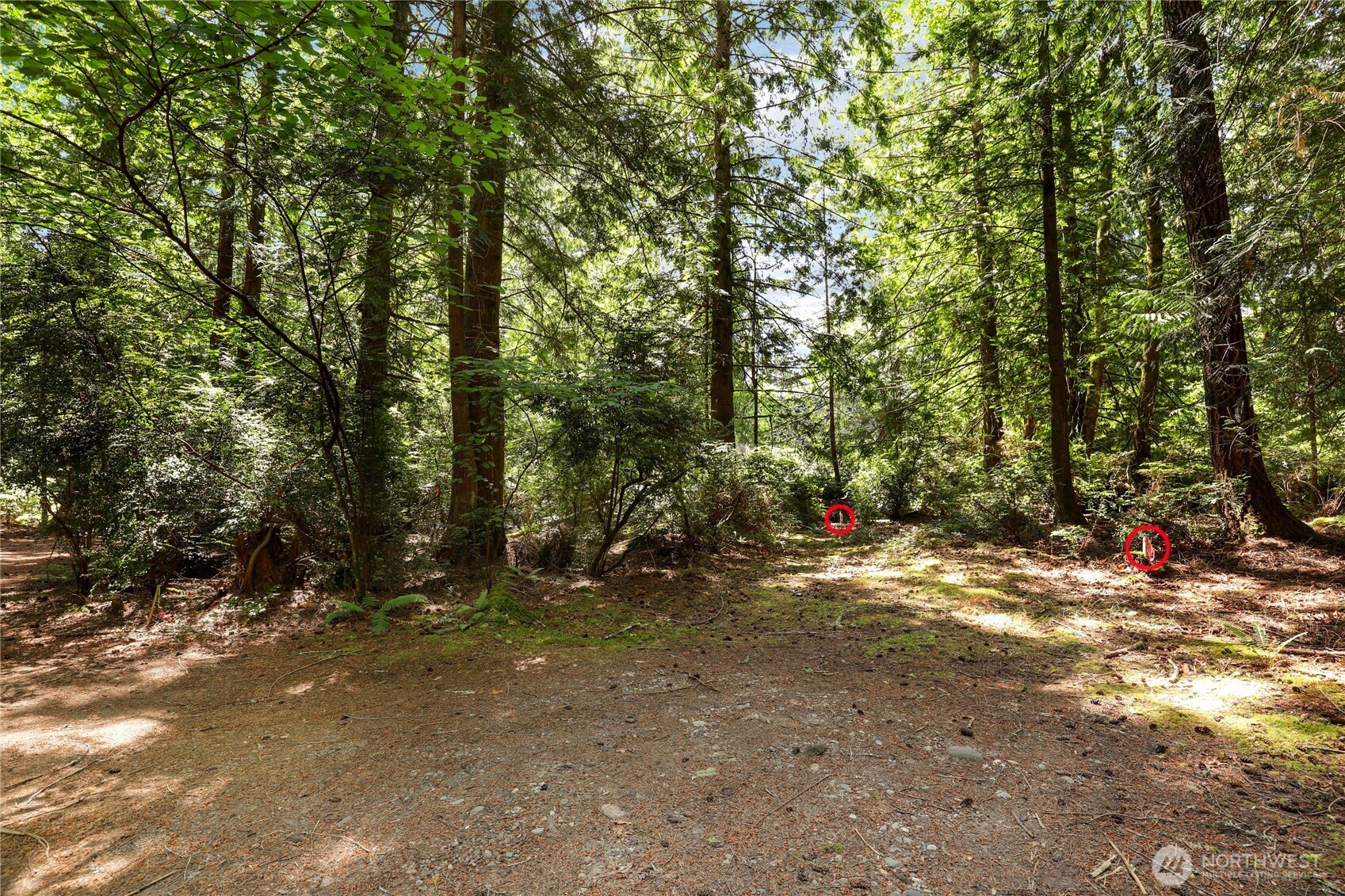 559 E Pointes Drive Property Photo 20