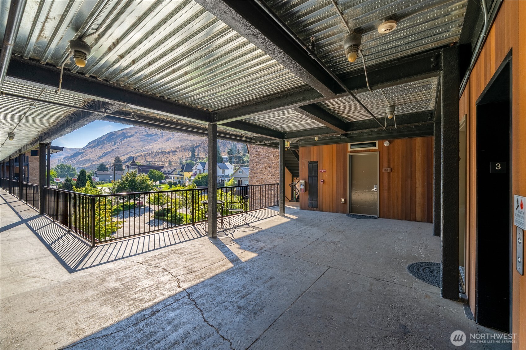 2220 W Woodin Avenue 305 Property Photo 35