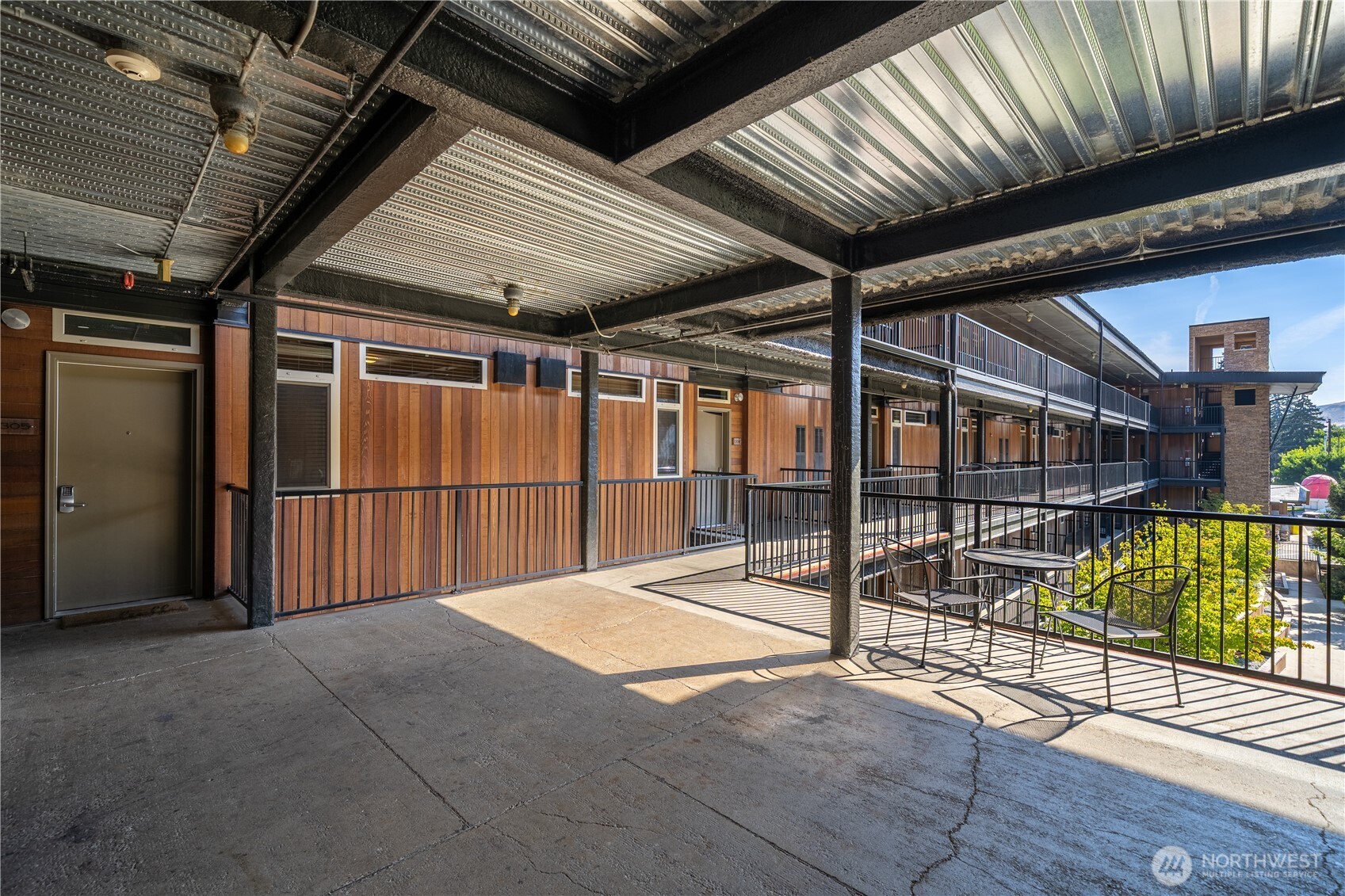 2220 W Woodin Avenue 305 Property Photo 36