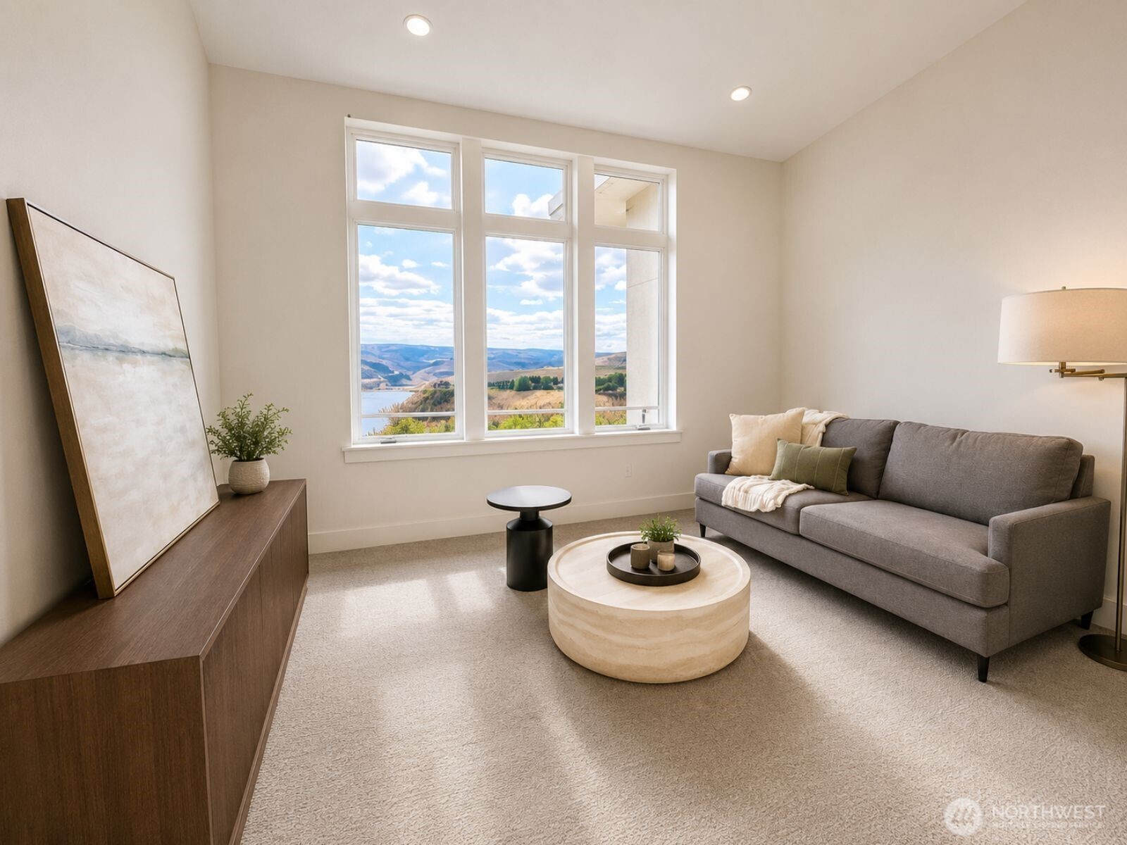 9665 Ridgeview Drive Property Photo 15