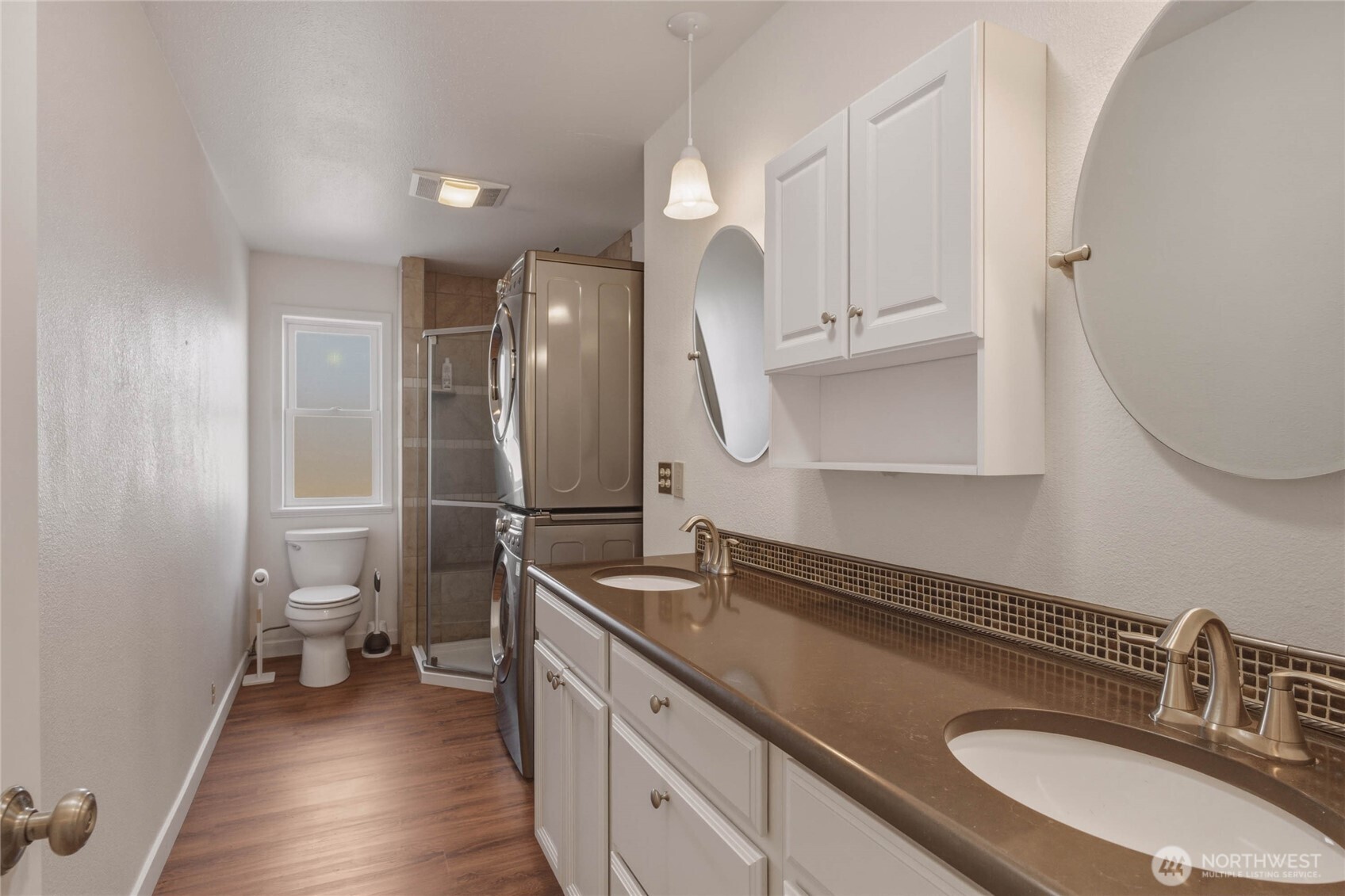 1310 Red Apple Road Property Photo 25