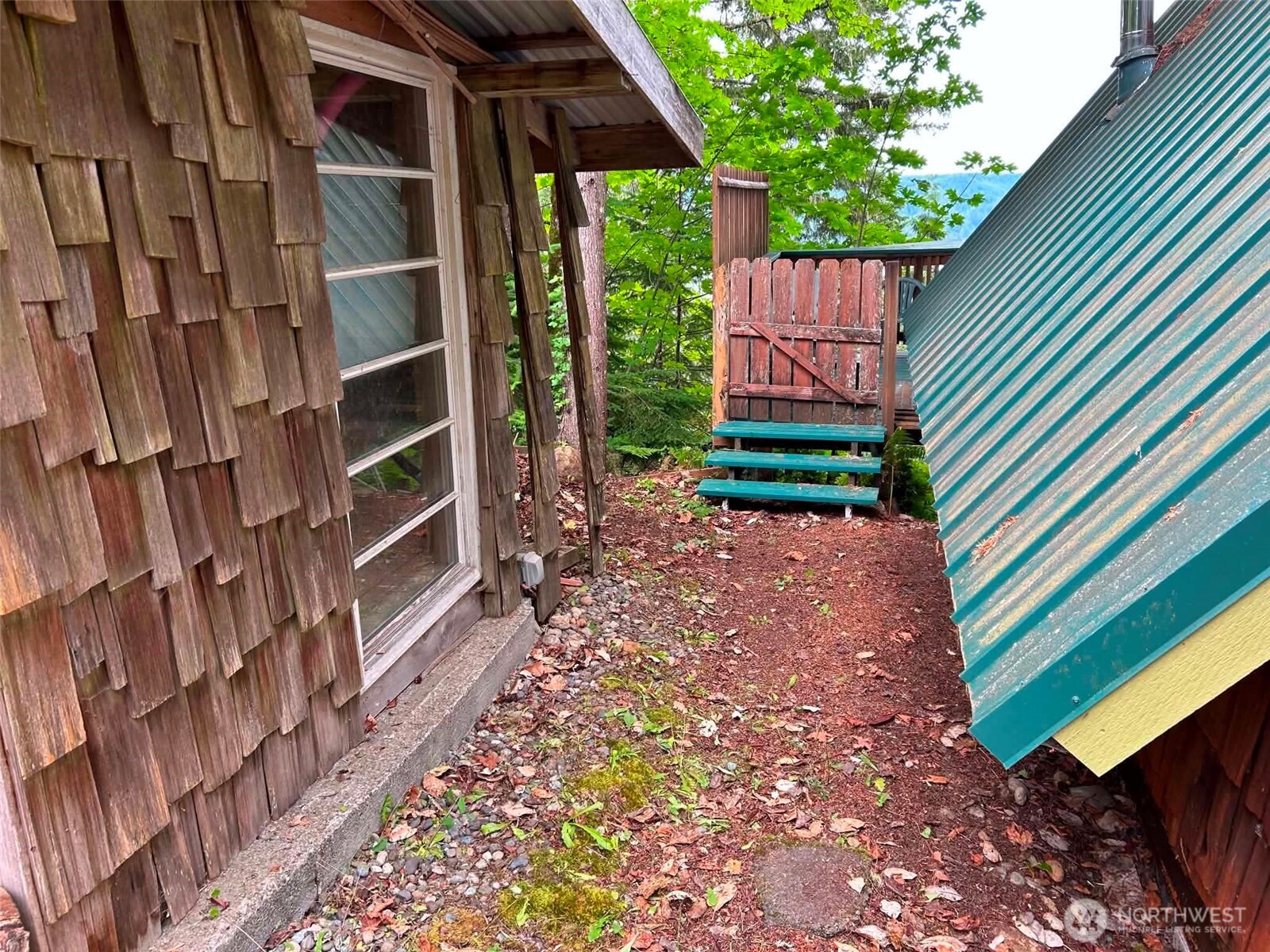 41 N Diamondhead Drive Property Photo 3