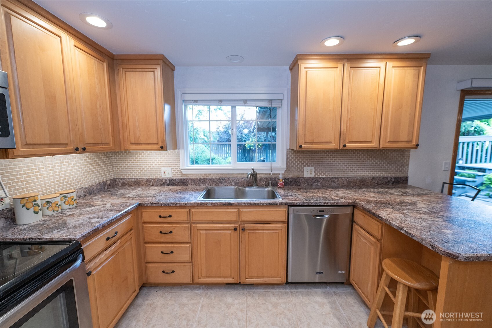2158 Granite Drive Property Photo 9