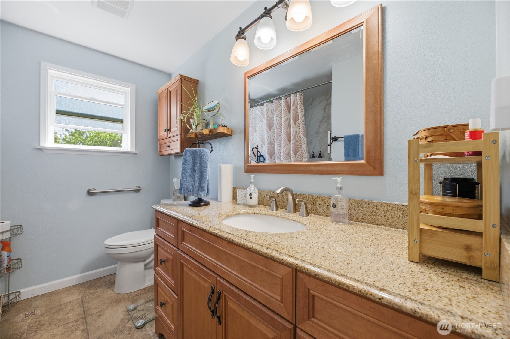 8414 Leona Way Property Photo 10