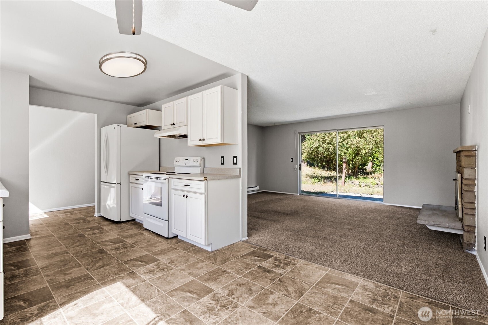 802 Oakcrest Drive Property Photo 15