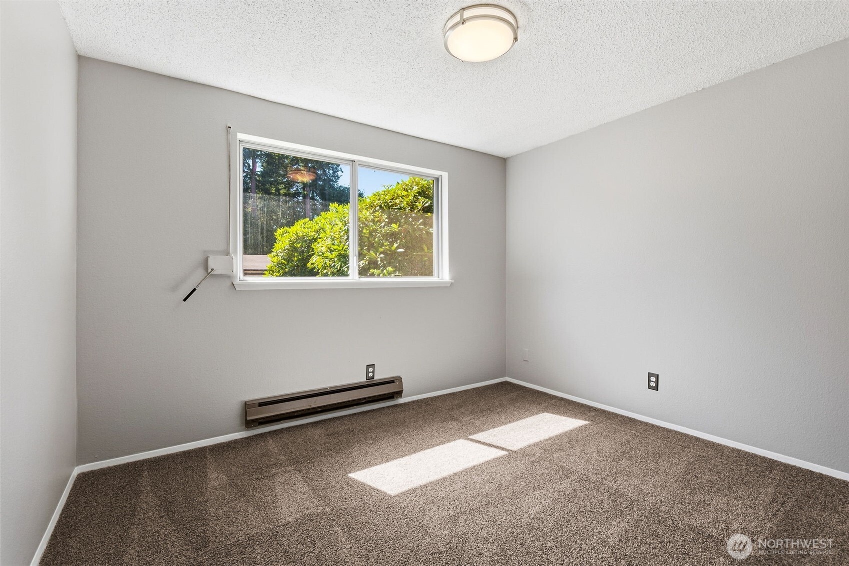 802 Oakcrest Drive Property Photo 16