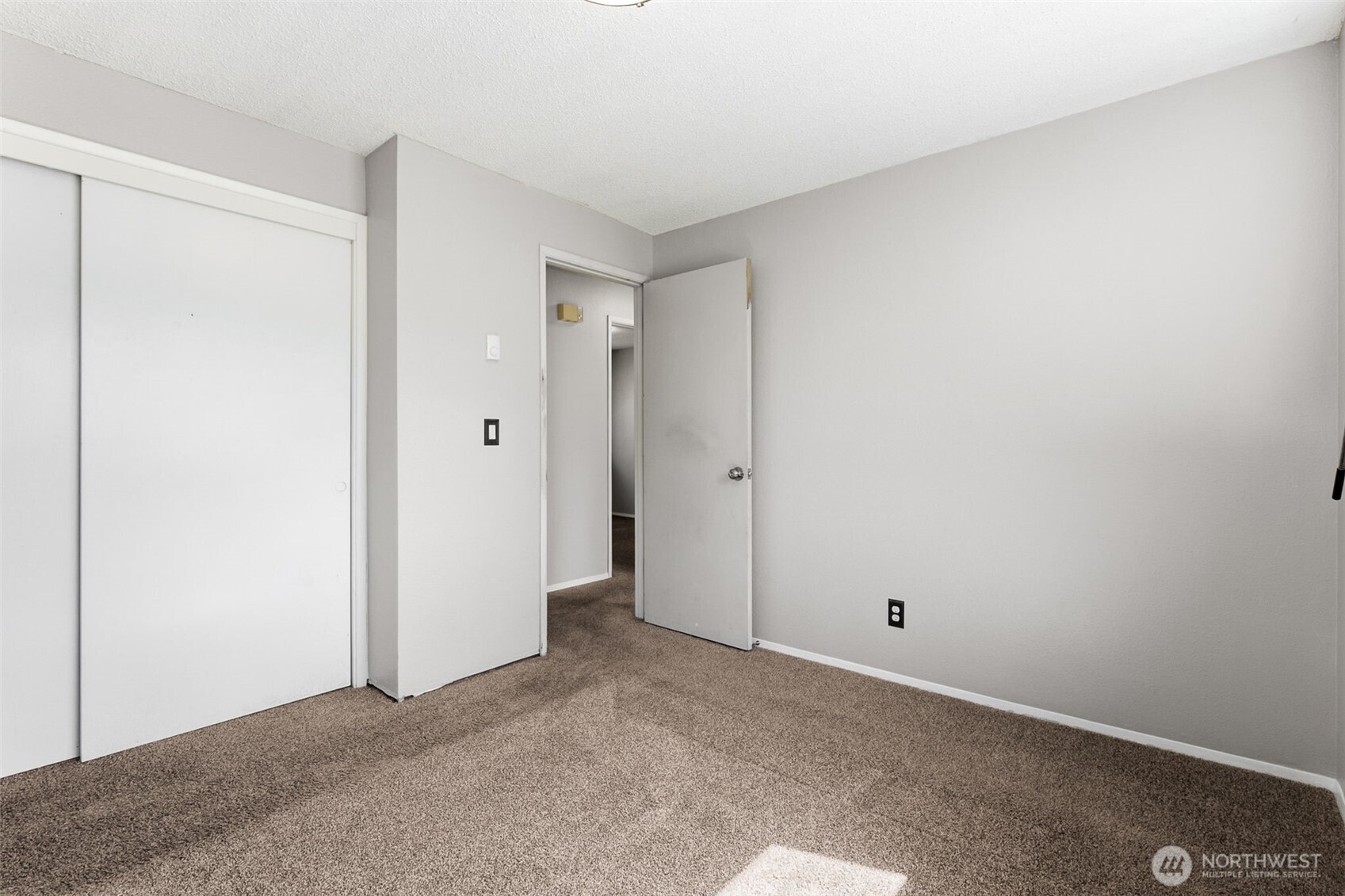 802 Oakcrest Drive Property Photo 17