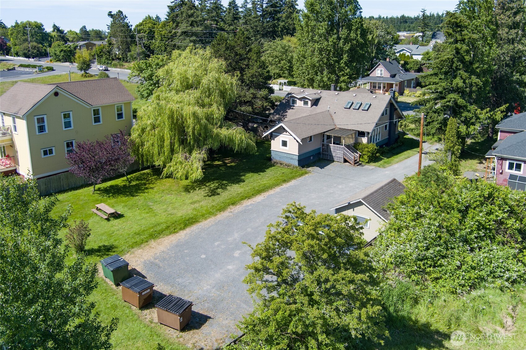460 Argyle Avenue Property Photo 37