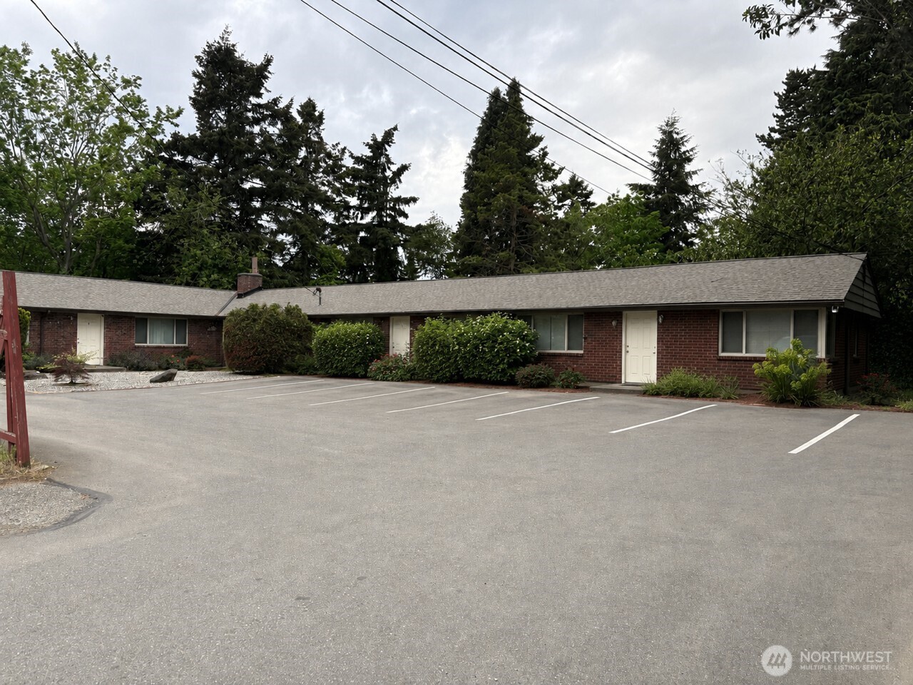 158 S 152nd Street Property Photo 1