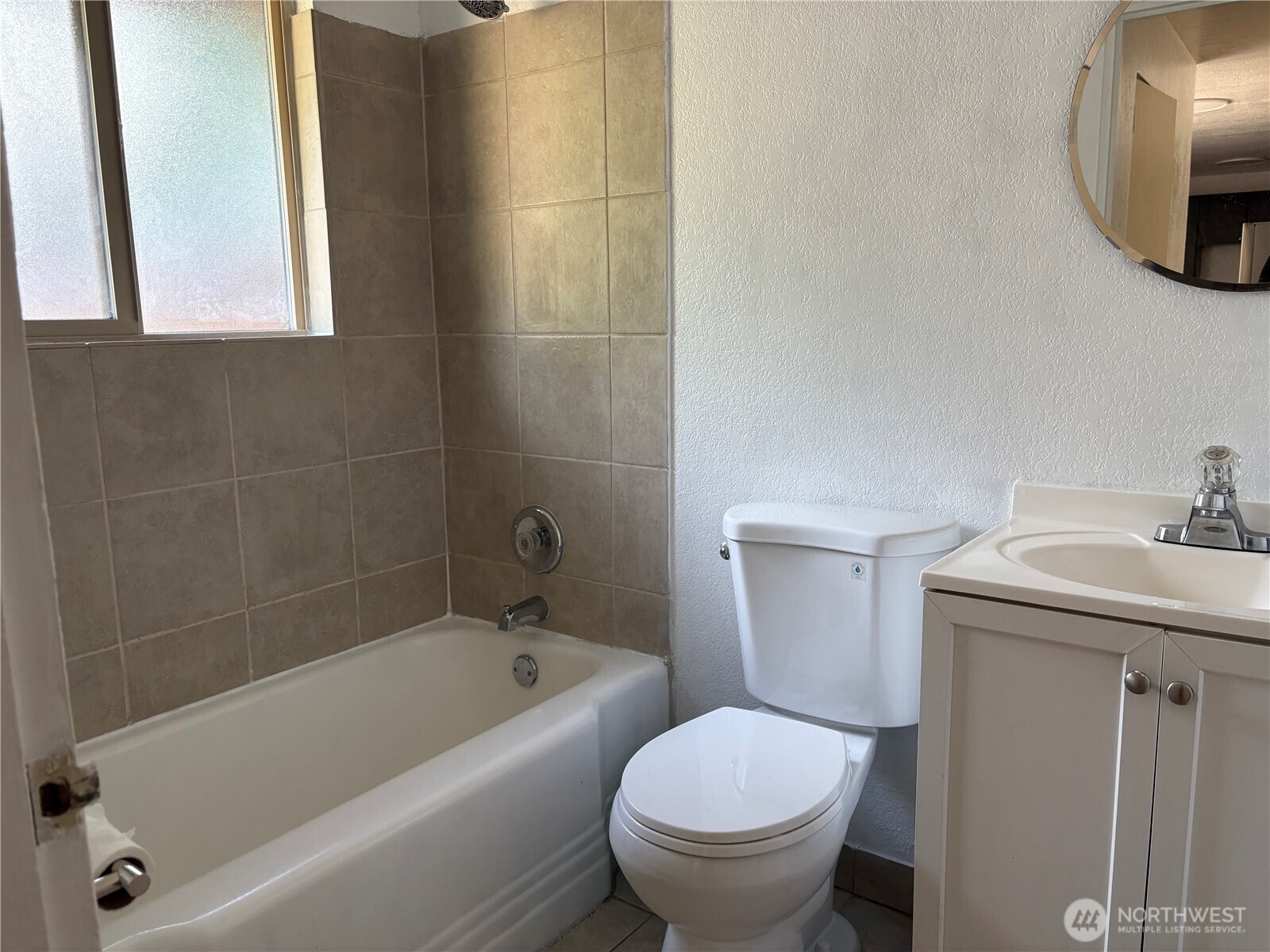 158 S 152nd Street Property Photo 7