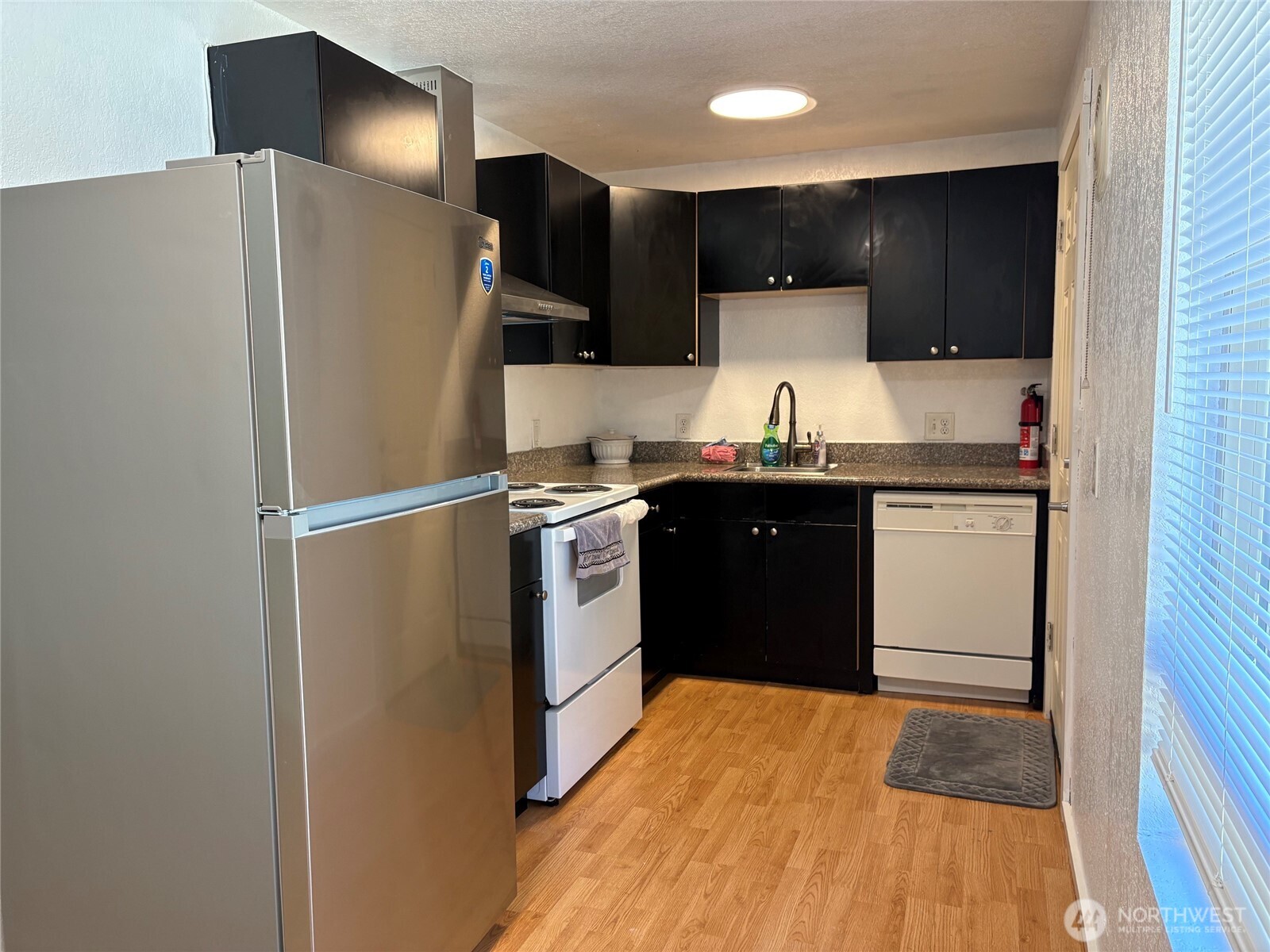 158 S 152nd Street Property Photo 10