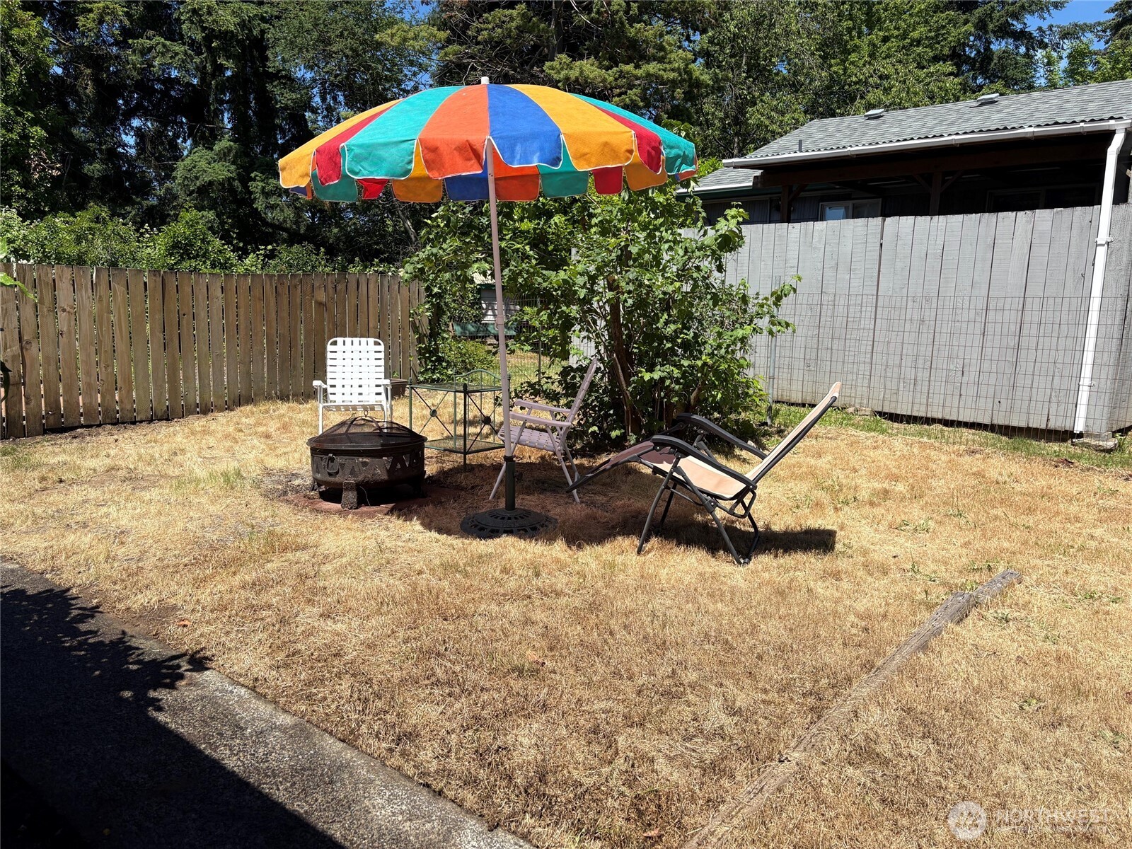 158 S 152nd Street Property Photo 12