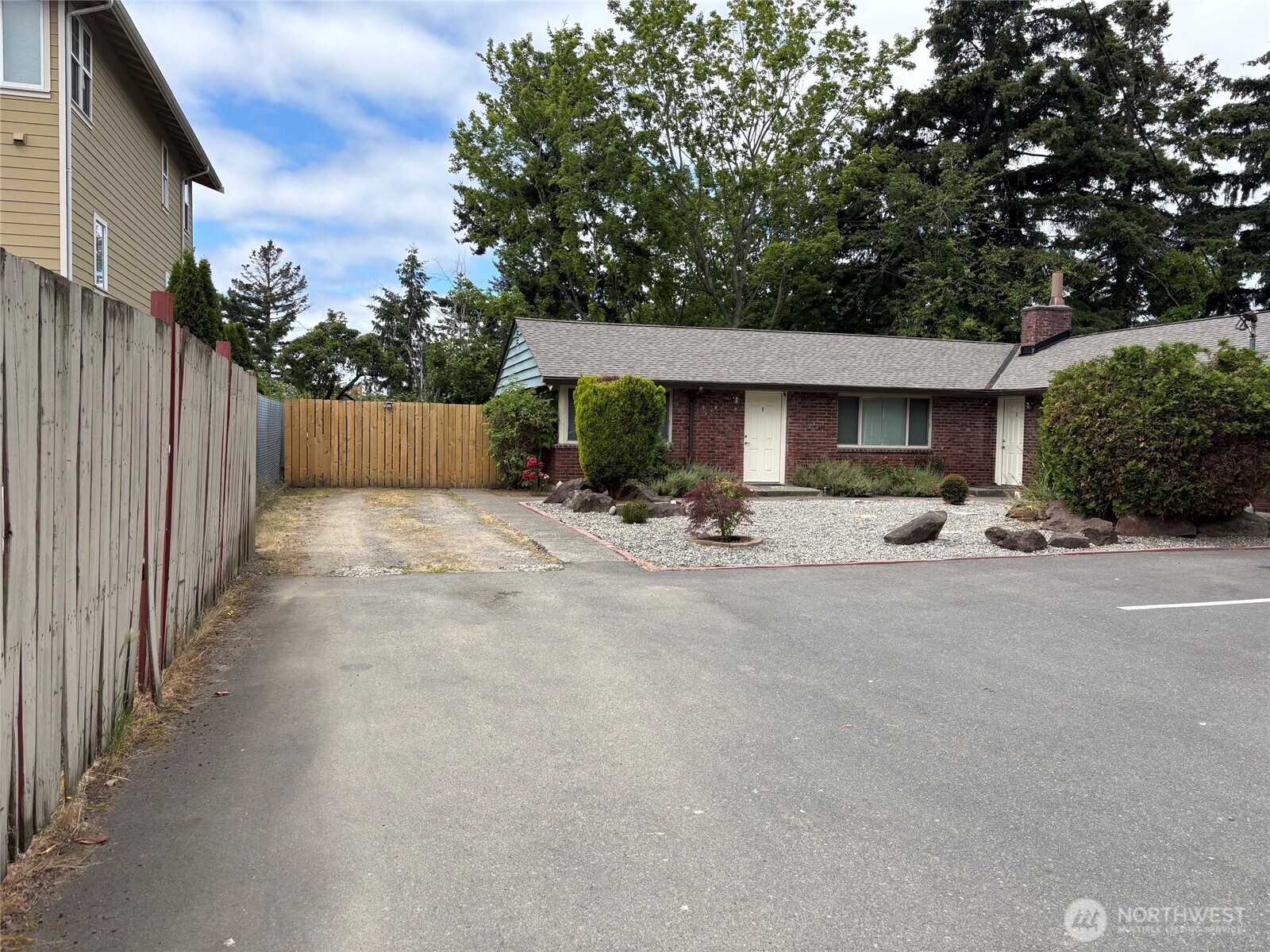 158 S 152nd Street Property Photo 13