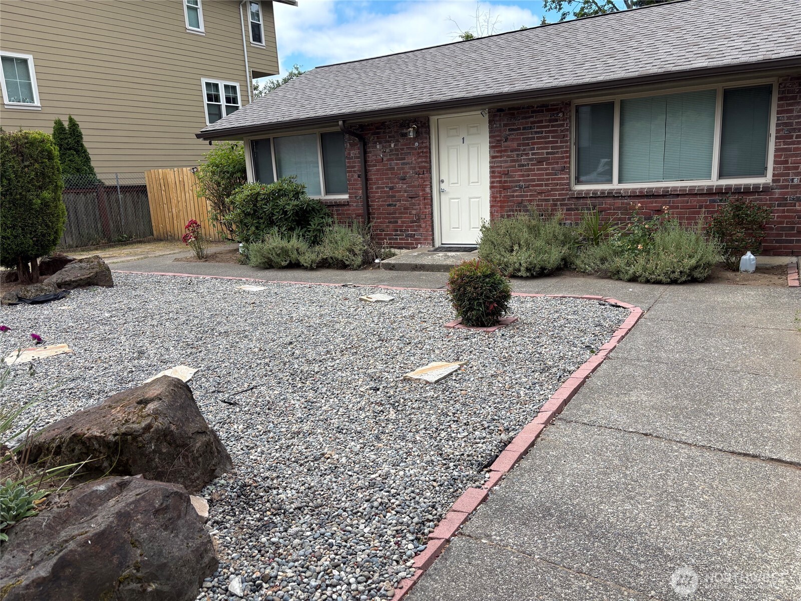 158 S 152nd Street Property Photo 14