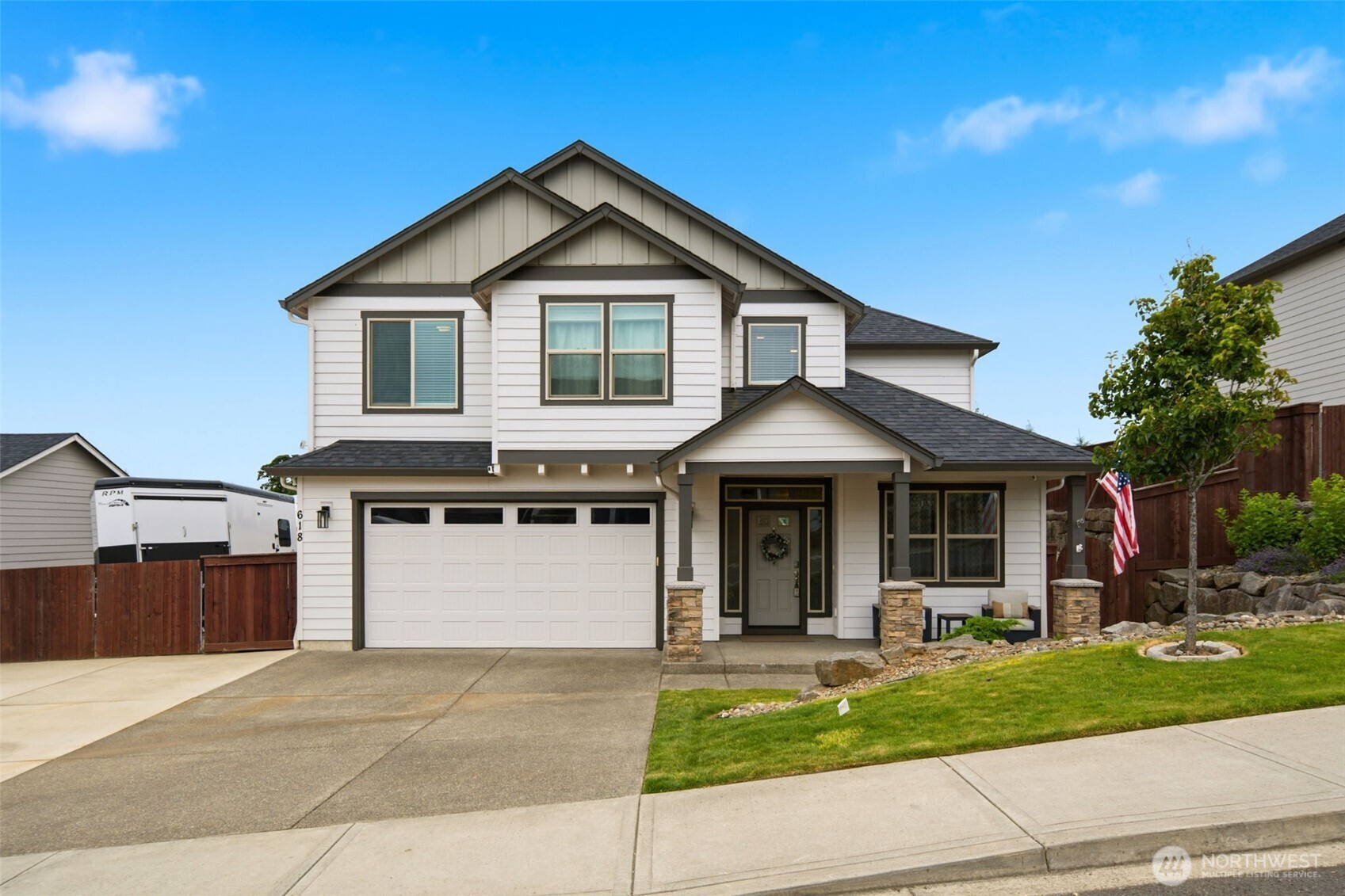 618 E Tanoak Avenue Property Photo 1