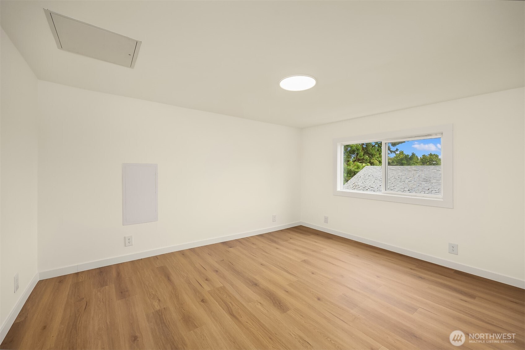 5040 35th Avenue Property Photo 24