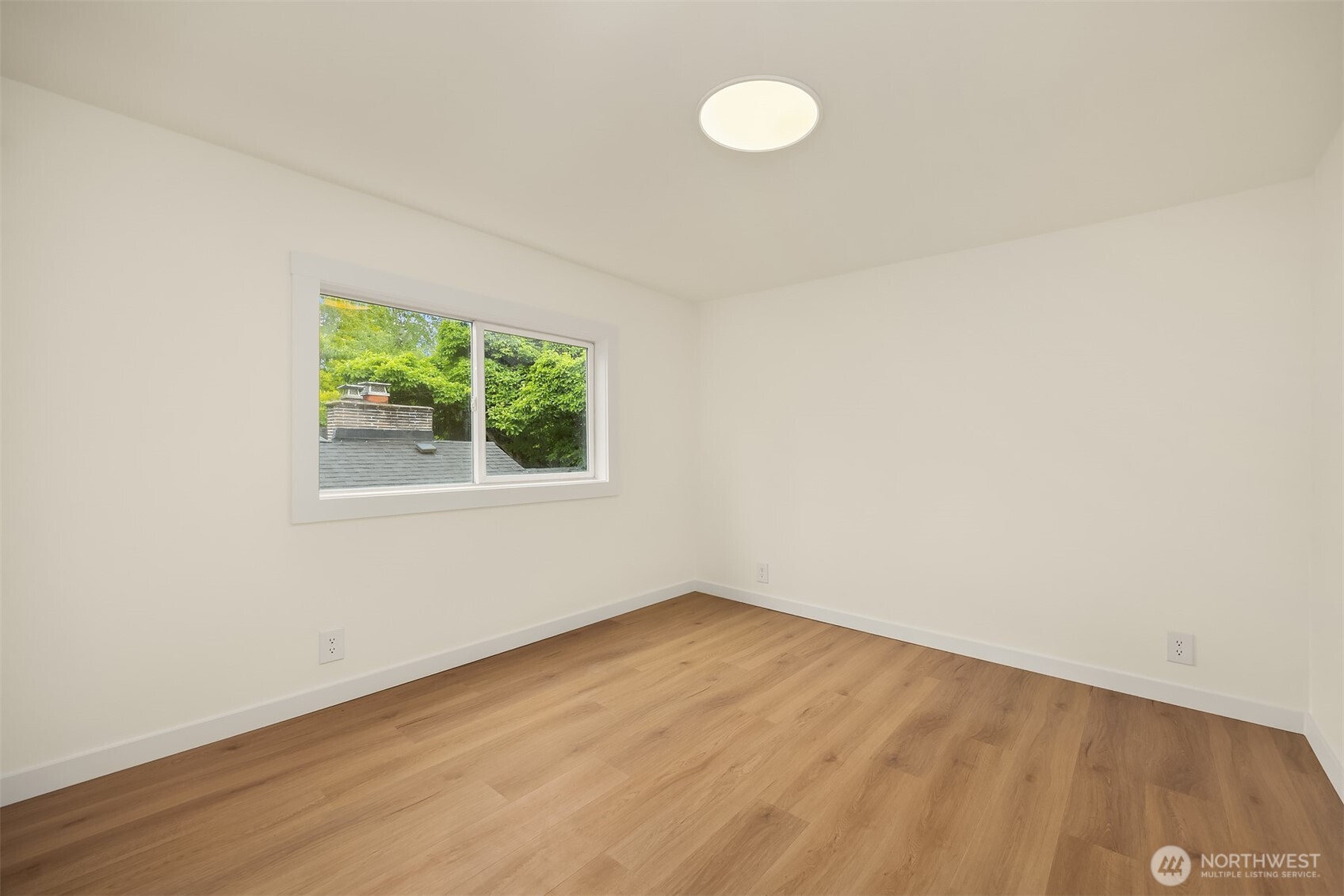 5040 35th Avenue Property Photo 26