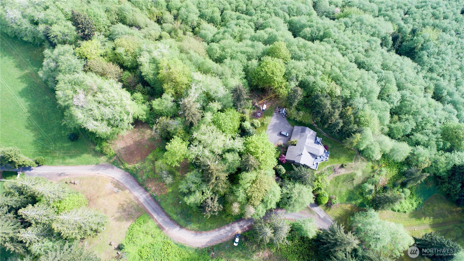 1111 Washington Cemetery Road Property Photo 2