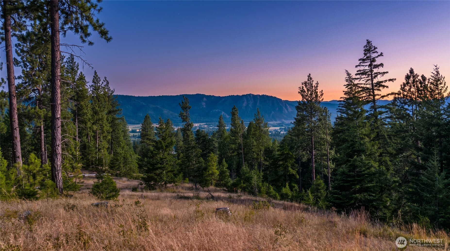 1631 Creekside Road Property Photo 4