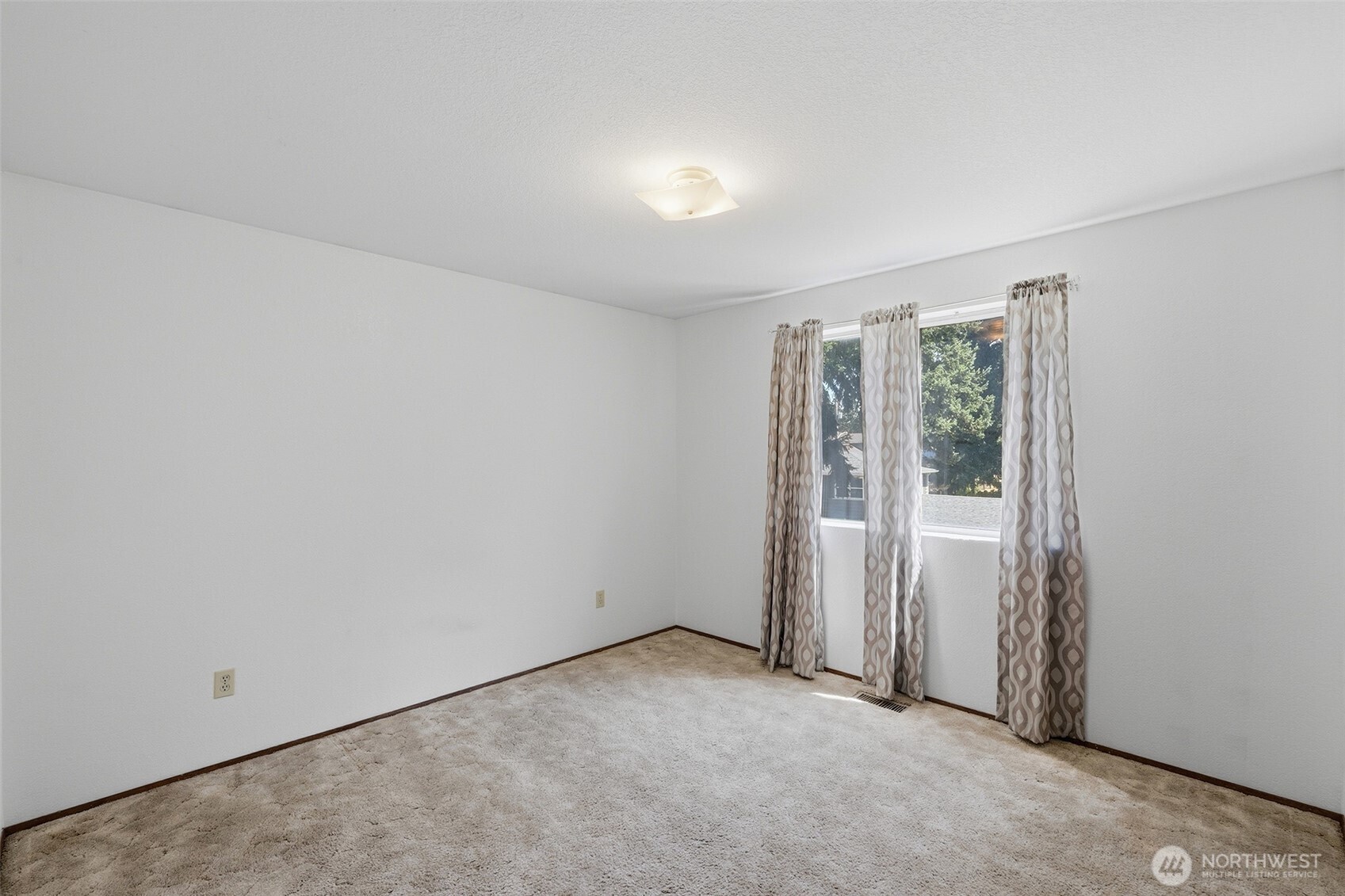 2513 58th Avenue Property Photo 14
