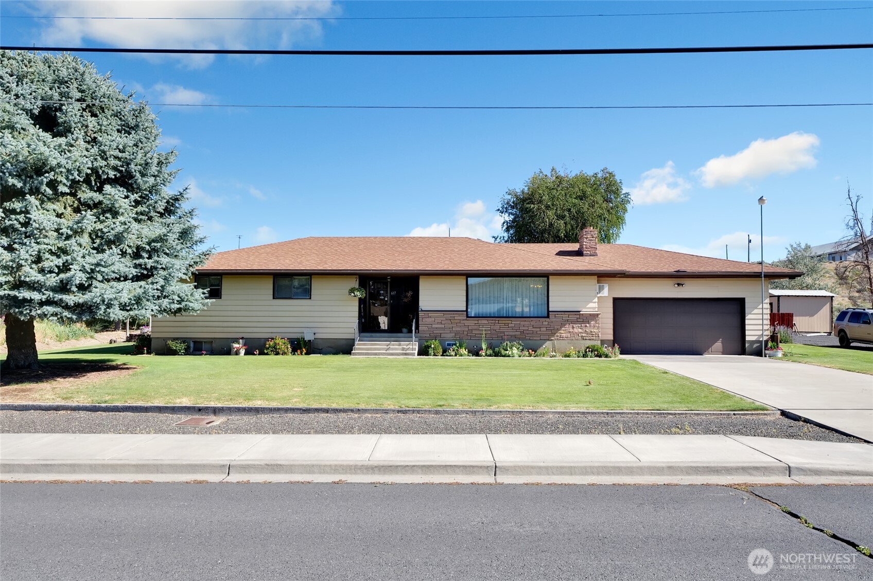 617 Sprague St. Property Photo 1