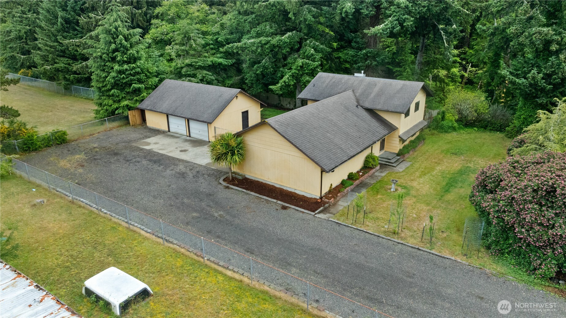 236 E Woodhill Avenue Property Photo 1