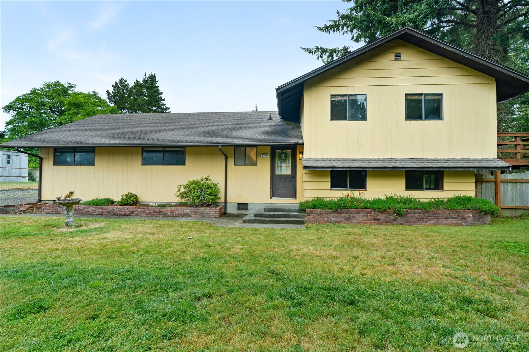 236 E Woodhill Avenue Property Photo 2