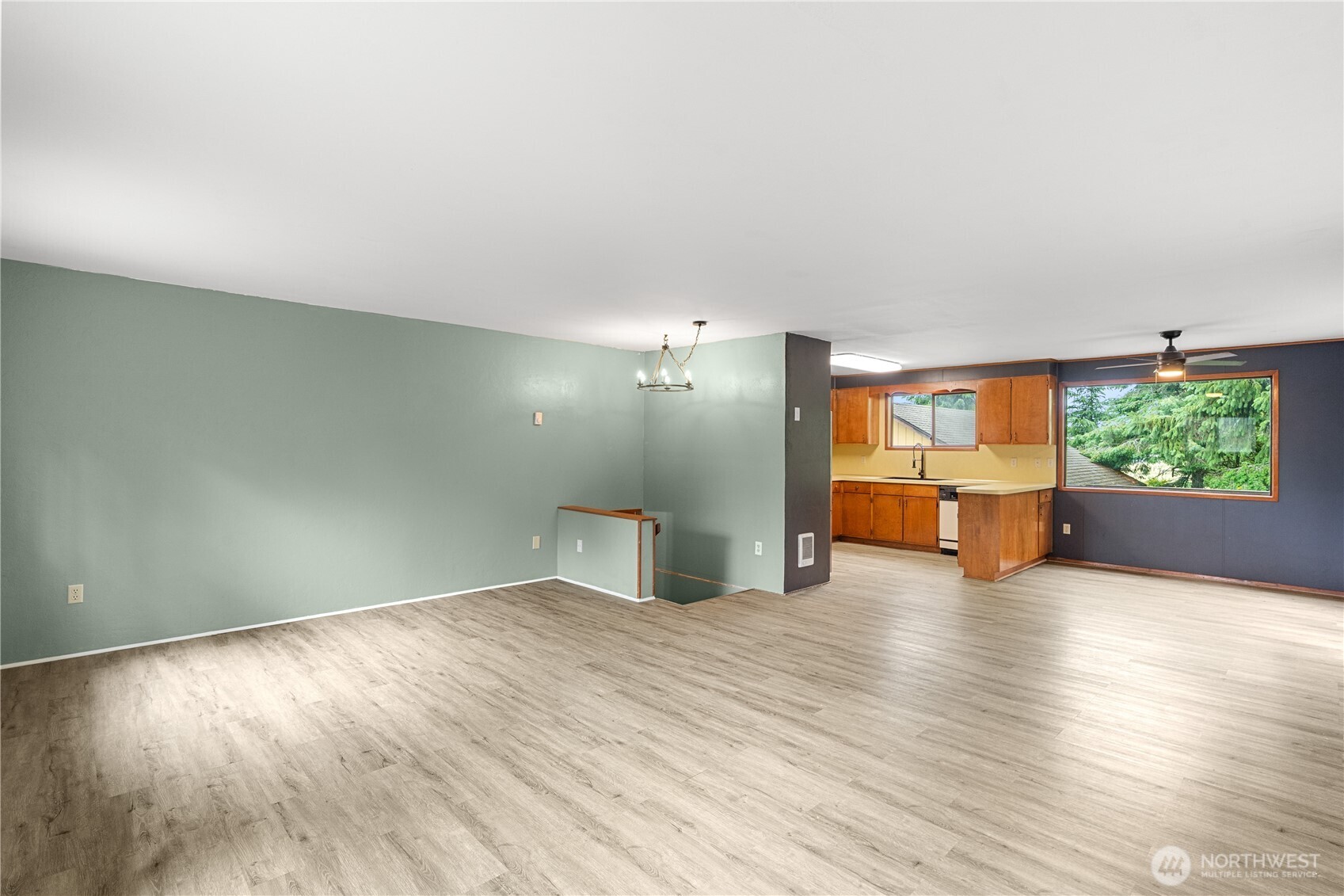 236 E Woodhill Avenue Property Photo 3