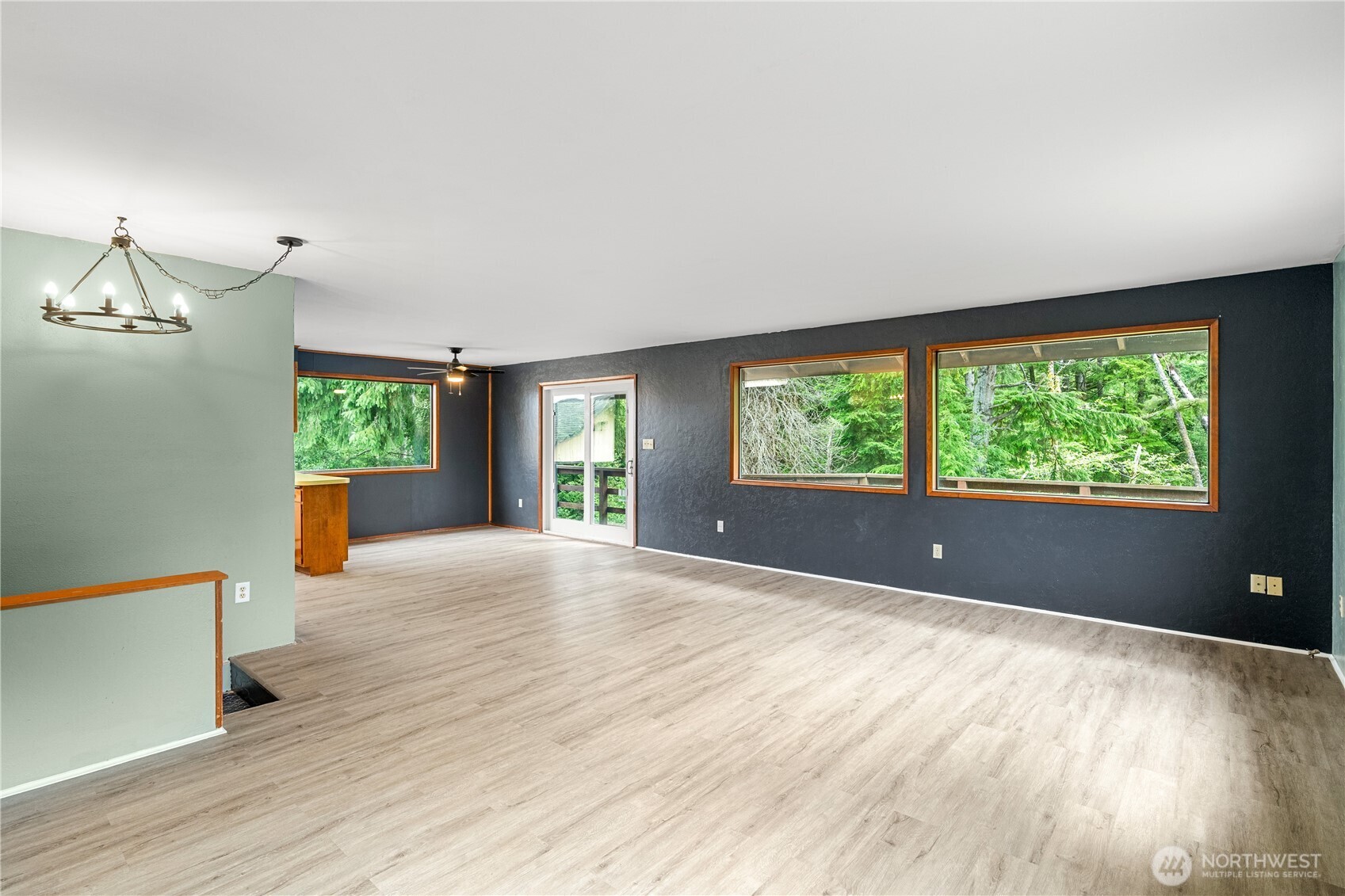 236 E Woodhill Avenue Property Photo 4