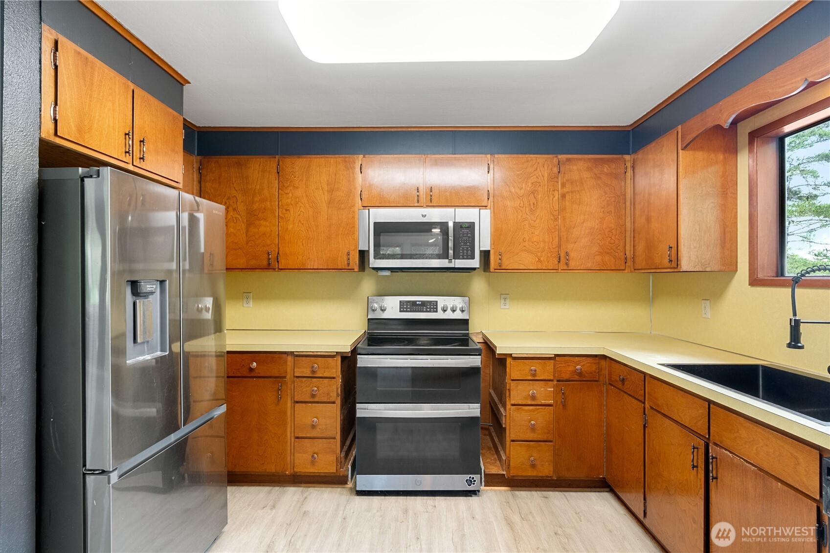 236 E Woodhill Avenue Property Photo 8