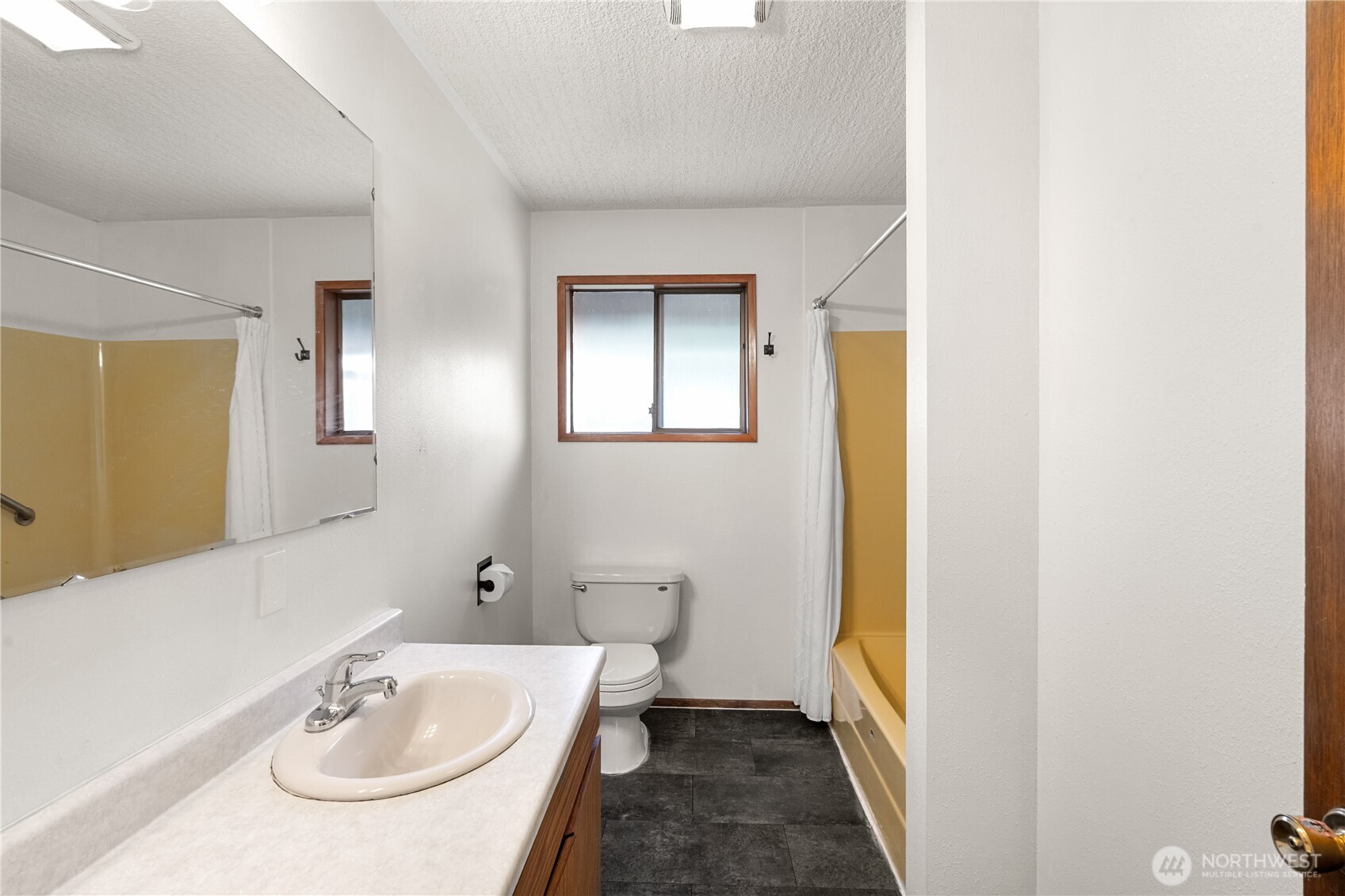 236 E Woodhill Avenue Property Photo 11