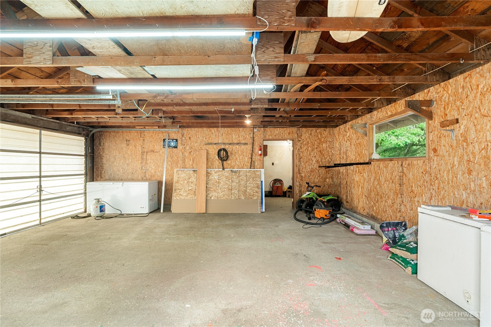 236 E Woodhill Avenue Property Photo 27